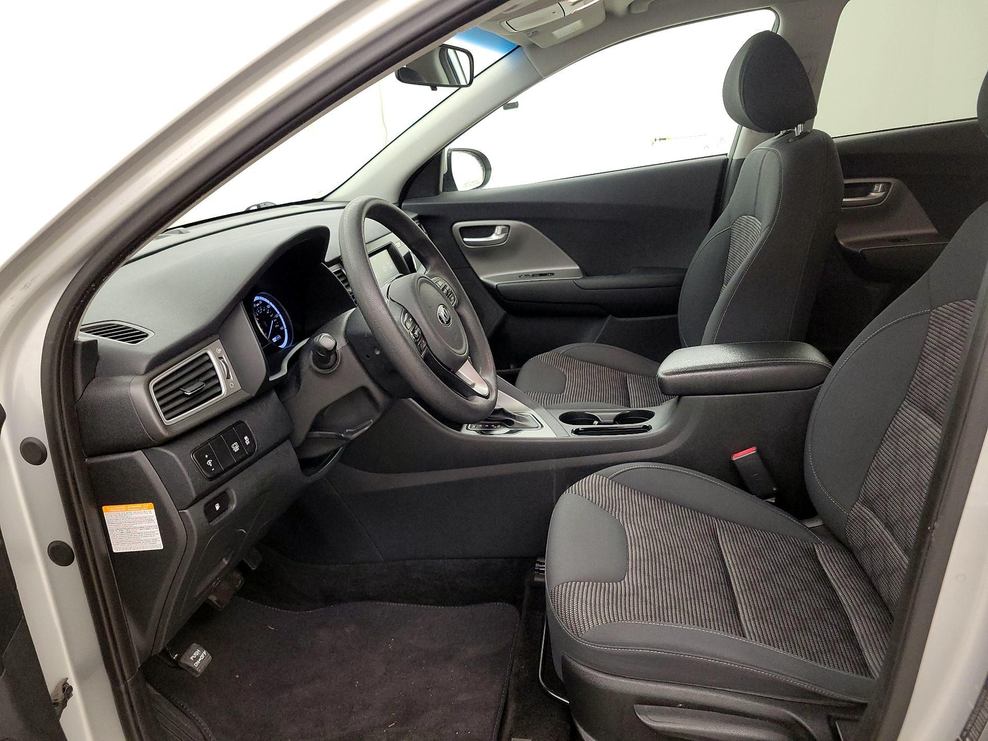 Thumbnail: 2018 Kia Niro - 11