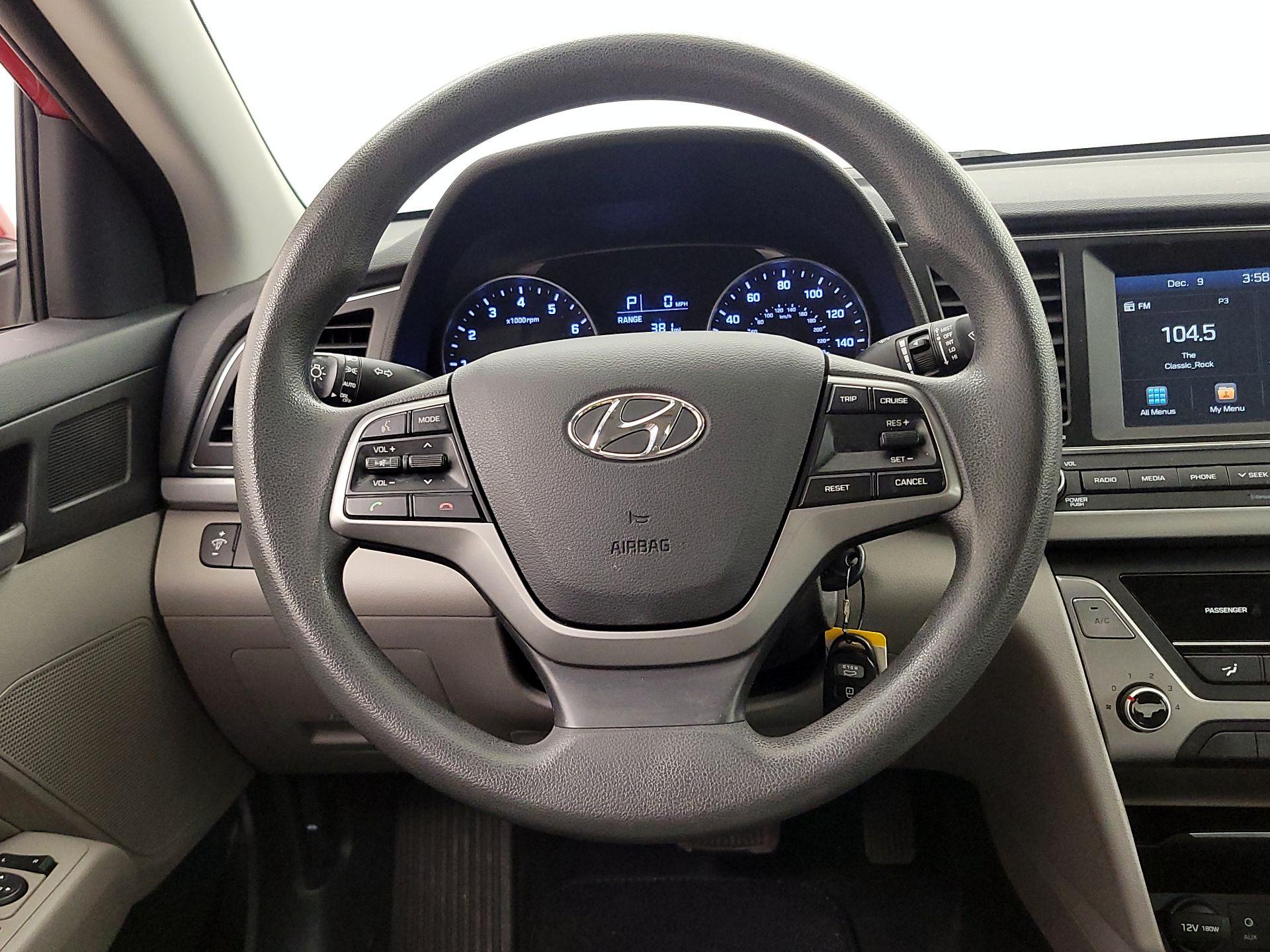 Thumbnail: 2017 Hyundai Elantra - 10