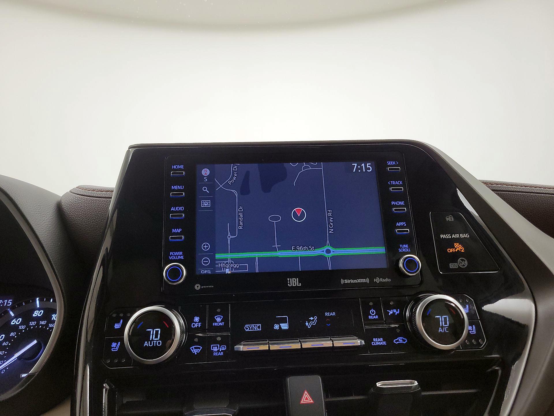 Thumbnail: 2021 Toyota Highlander - 14