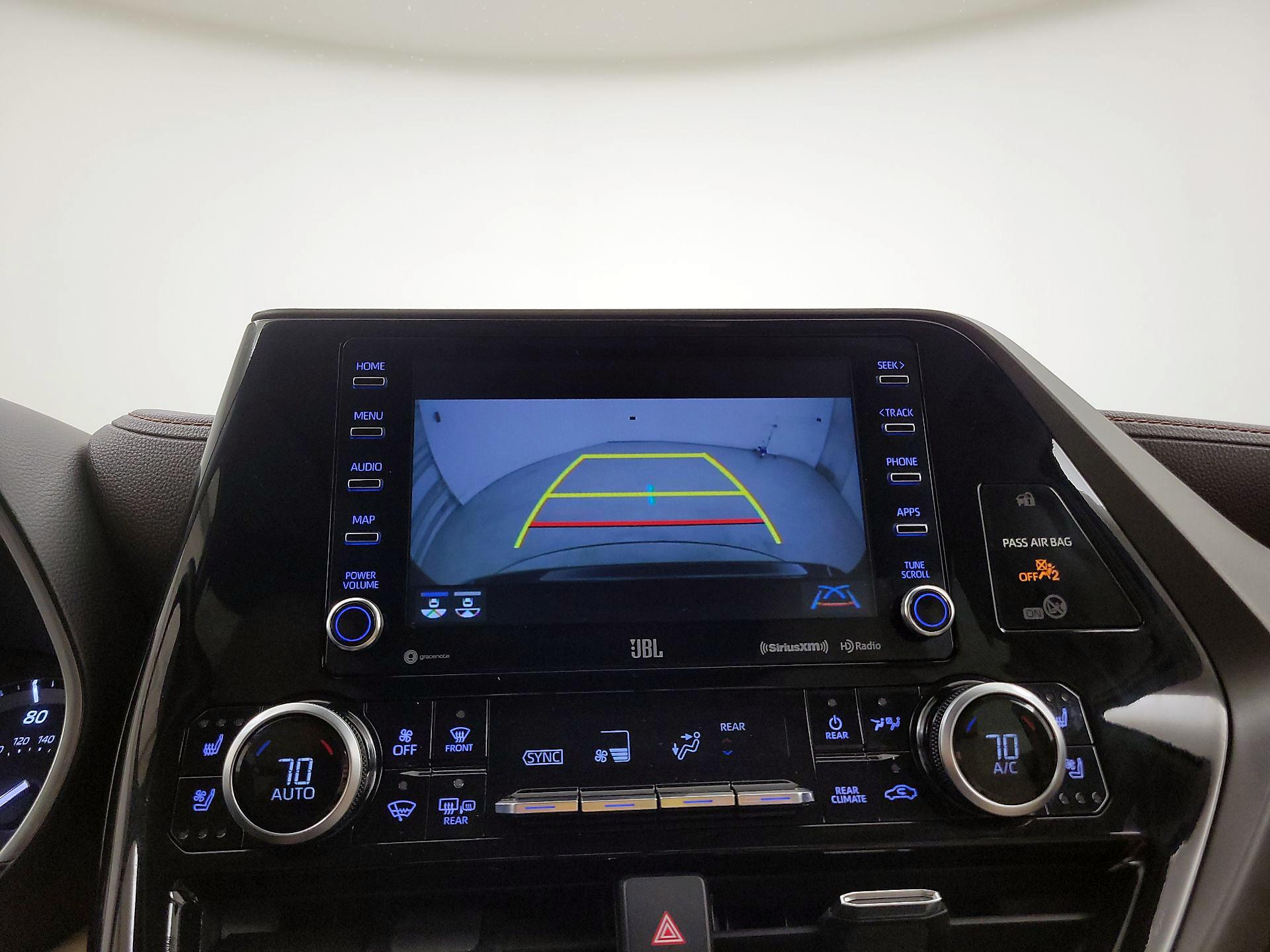 Thumbnail: 2021 Toyota Highlander - 15