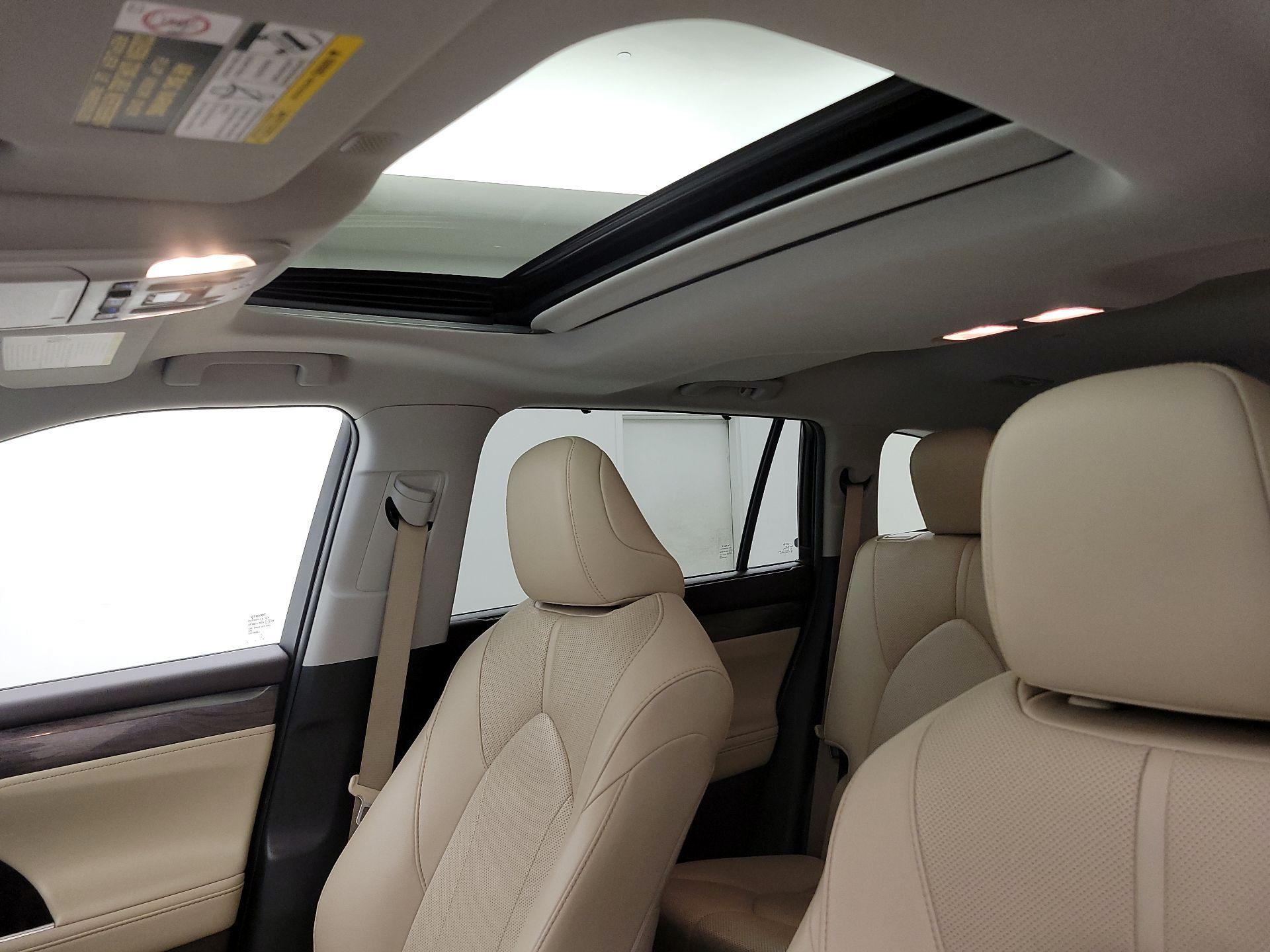 Thumbnail: 2021 Toyota Highlander - 20