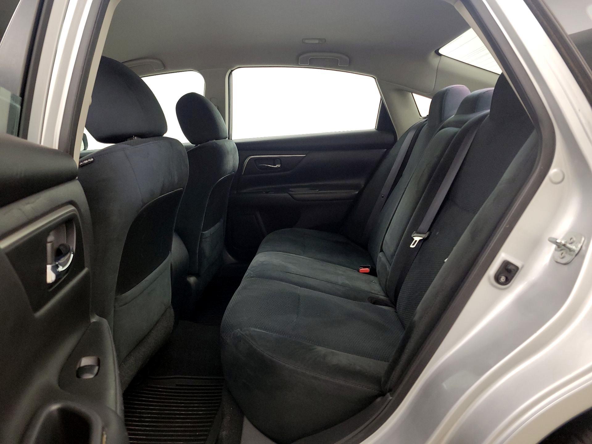 Thumbnail: 2015 Nissan Altima - 19