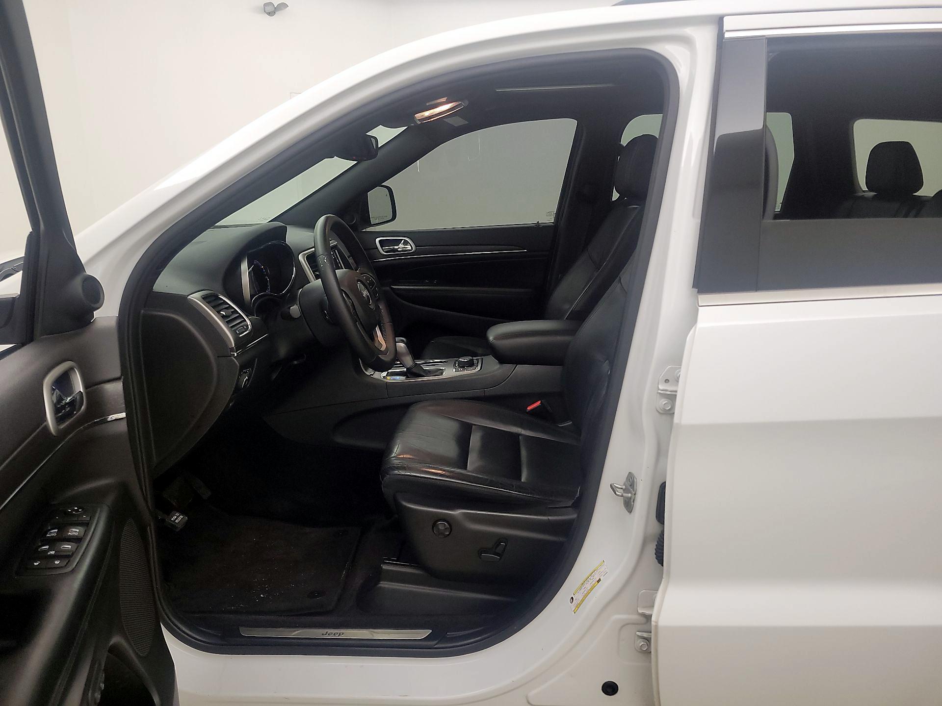 Thumbnail: 2018 Jeep Grand Cherokee - 11