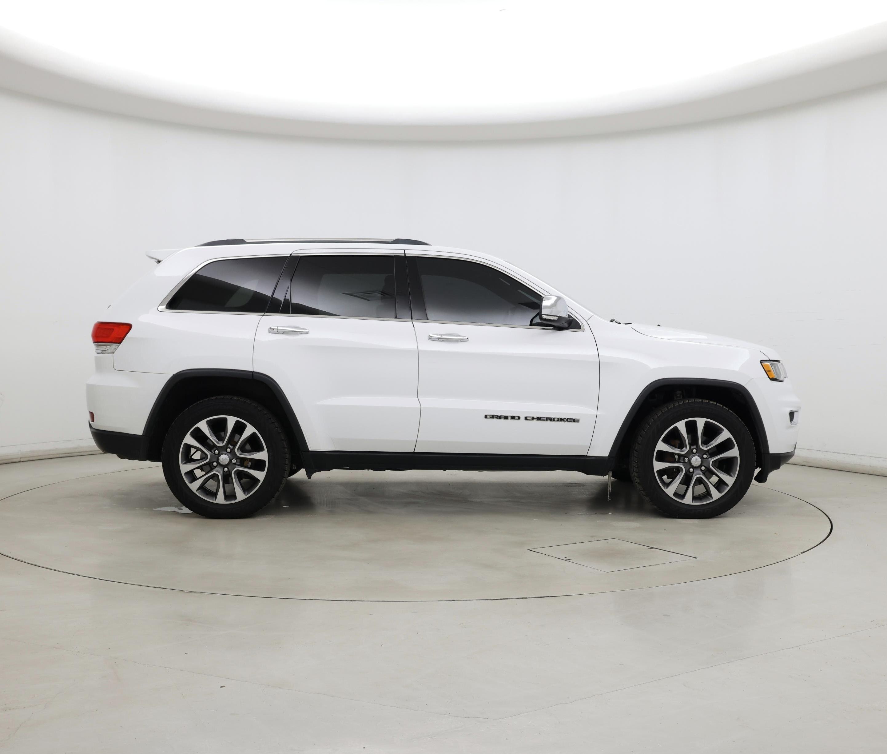 Thumbnail: 2018 Jeep Grand Cherokee - 7
