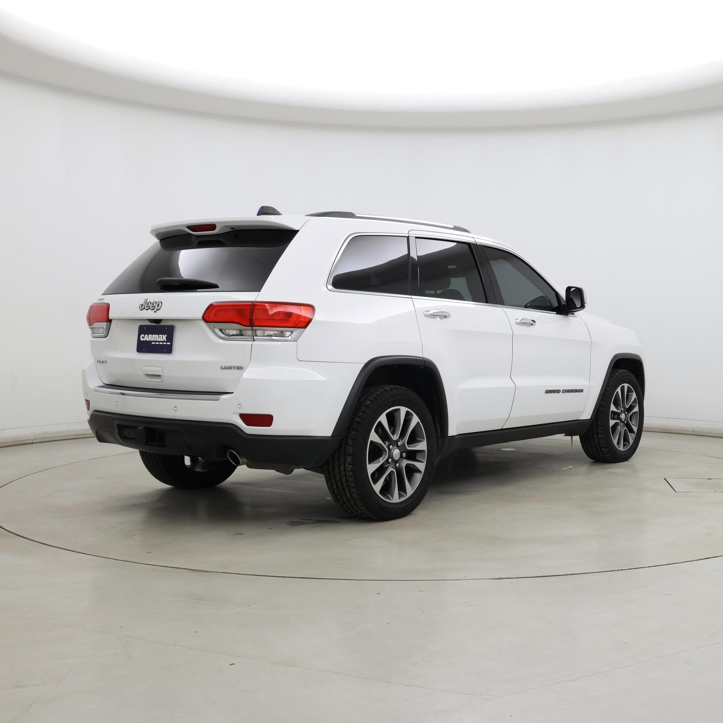 Thumbnail: 2018 Jeep Grand Cherokee - 8