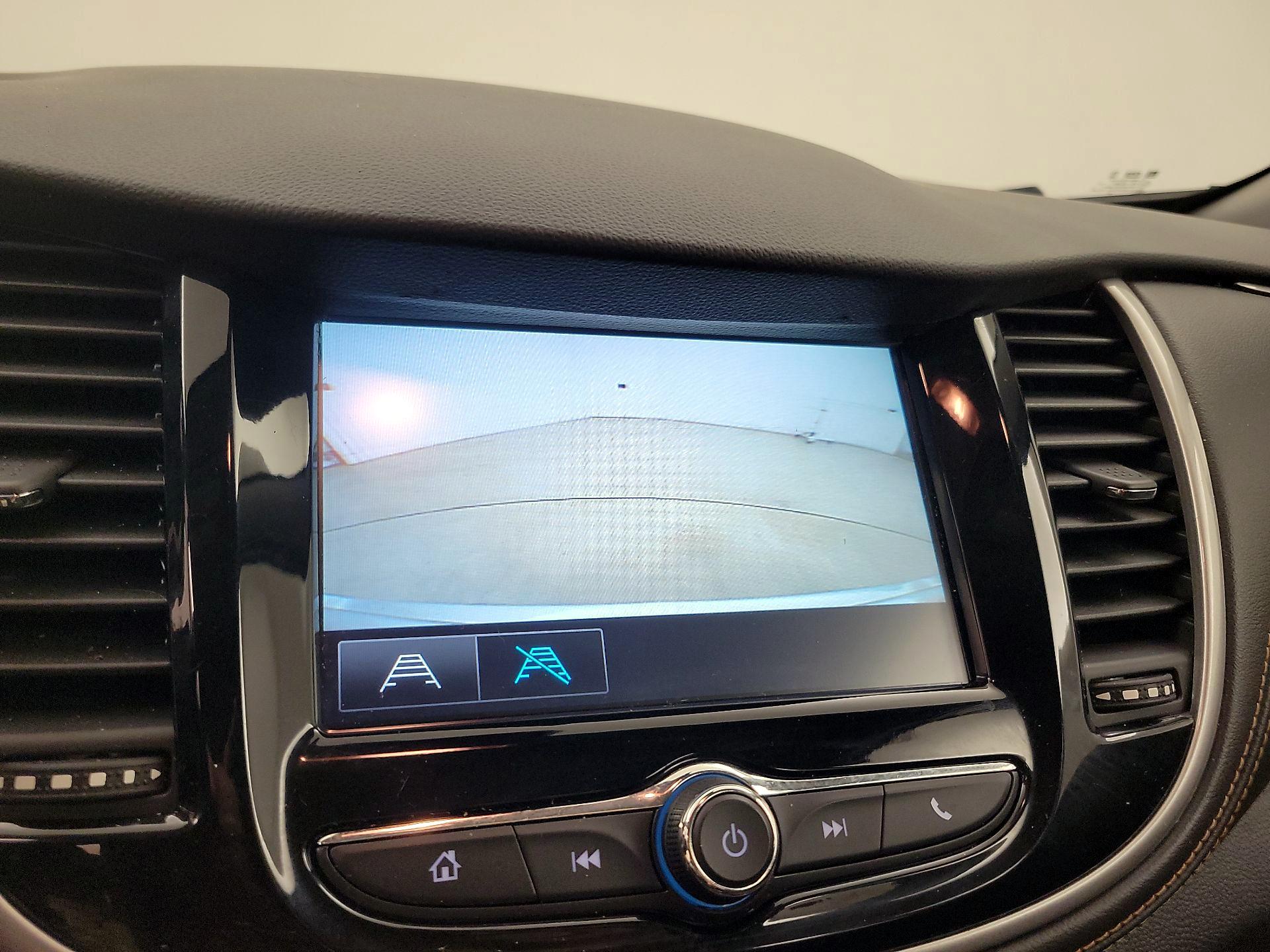 Thumbnail: 2017 Chevrolet Trax - 14