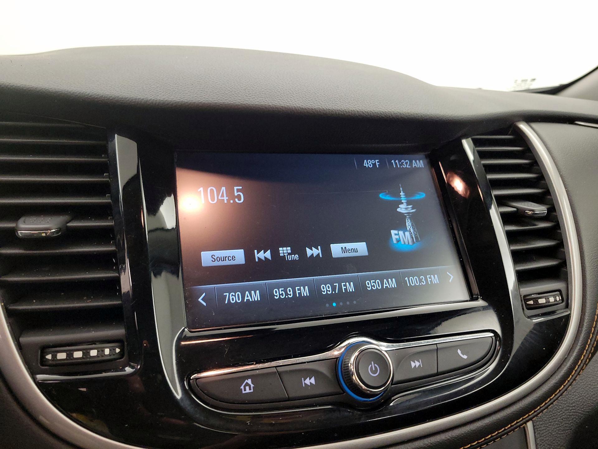 Thumbnail: 2017 Chevrolet Trax - 15