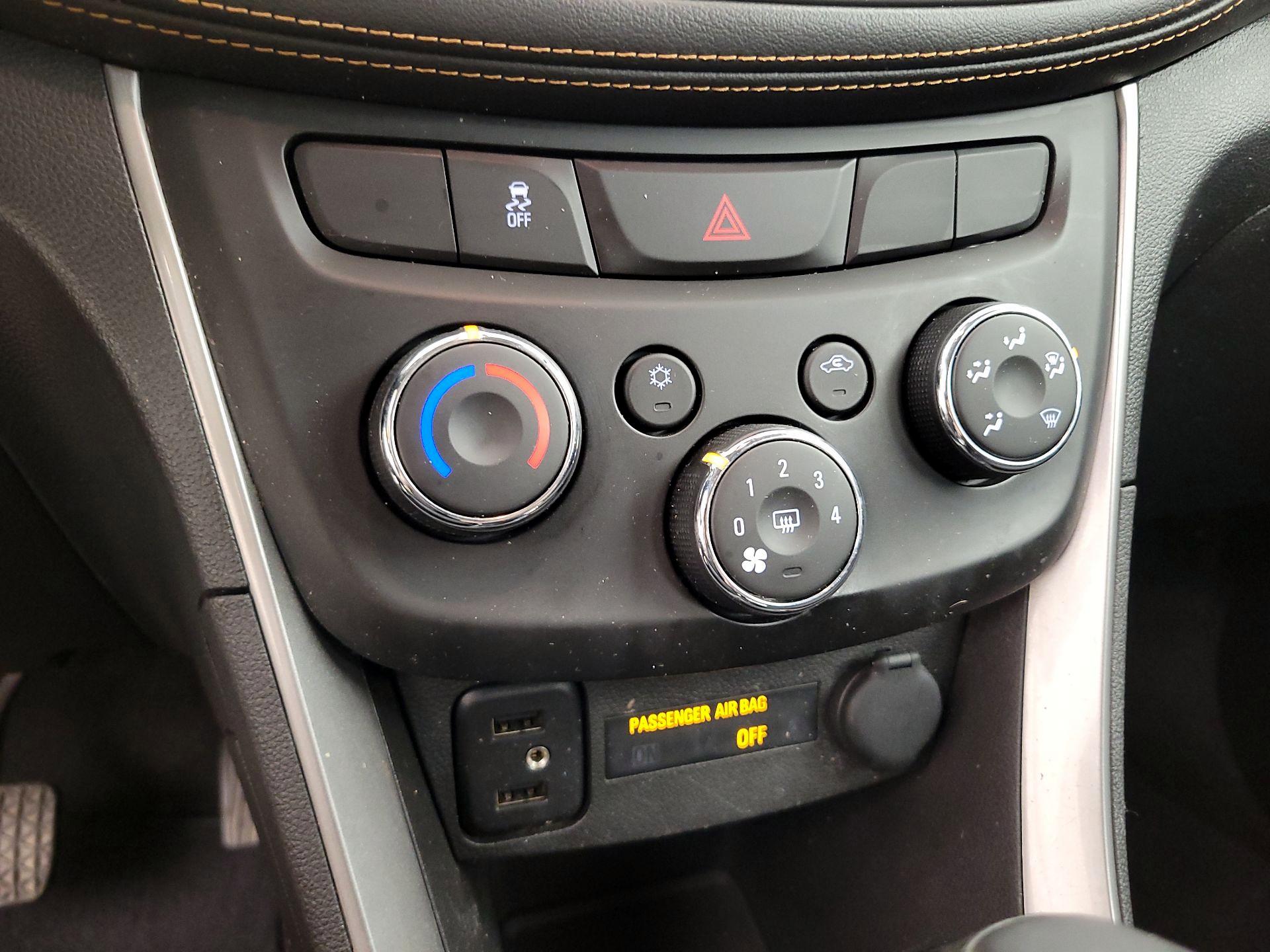 Thumbnail: 2017 Chevrolet Trax - 16