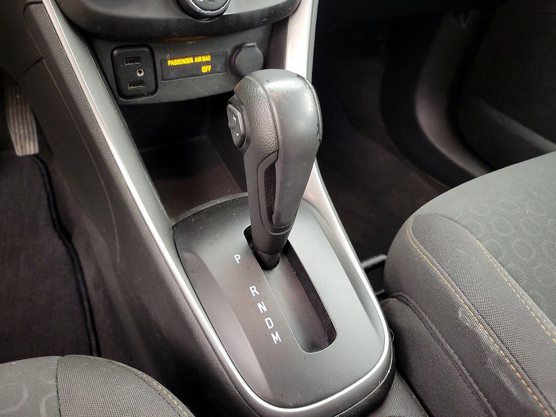 Thumbnail: 2017 Chevrolet Trax - 17