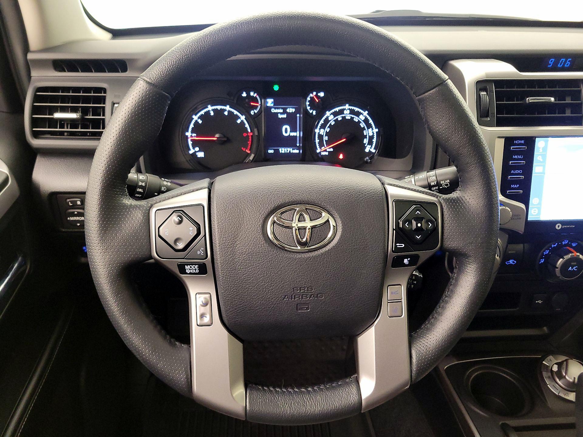 Thumbnail: 2023 Toyota 4Runner - 10