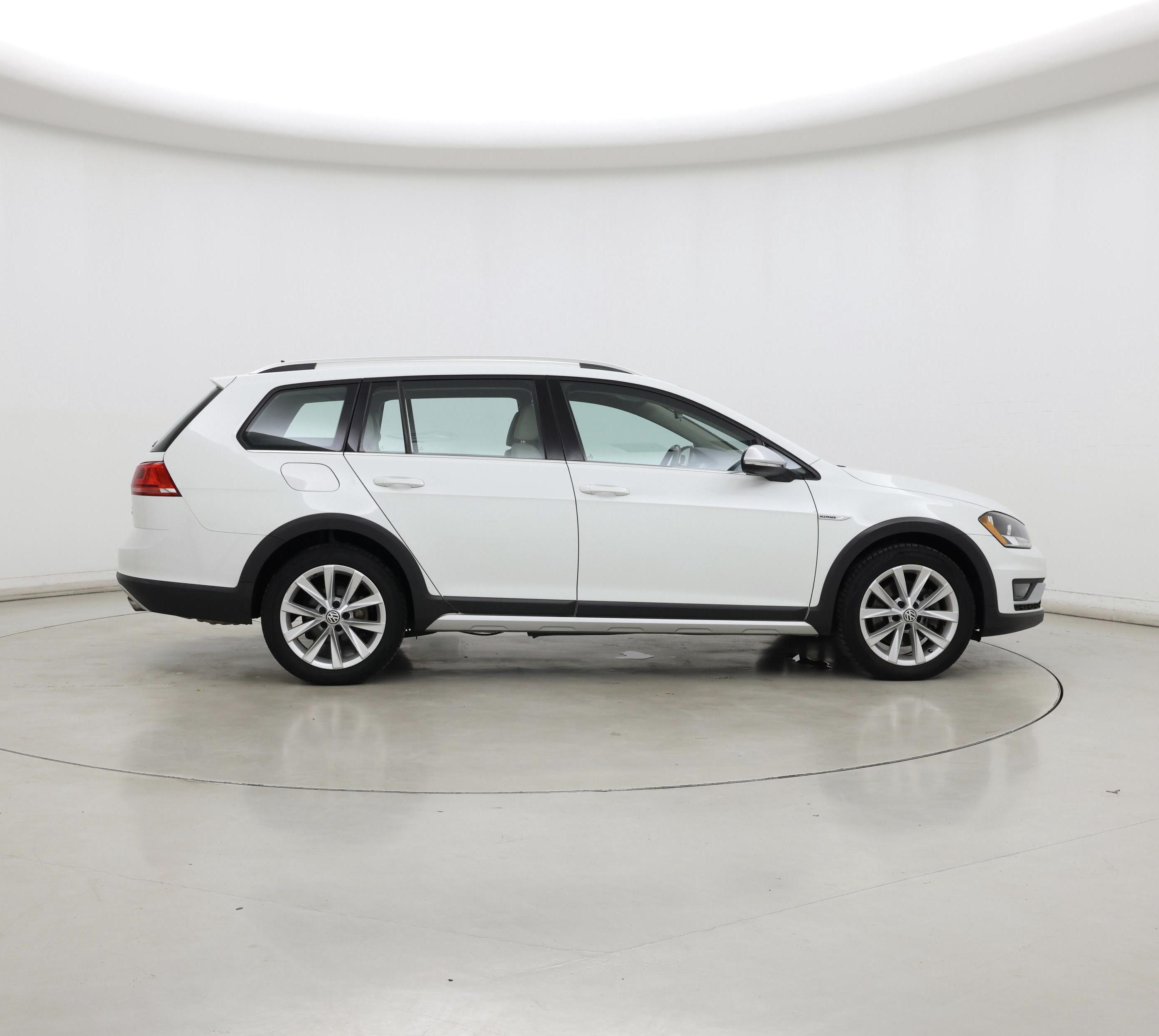 Thumbnail: 2017 Volkswagen Golf - 7