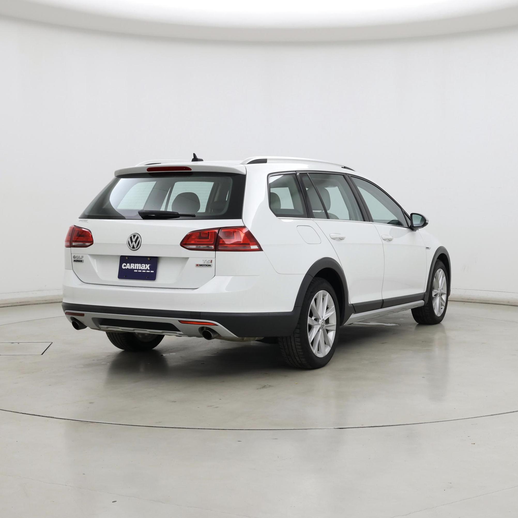 Thumbnail: 2017 Volkswagen Golf - 8