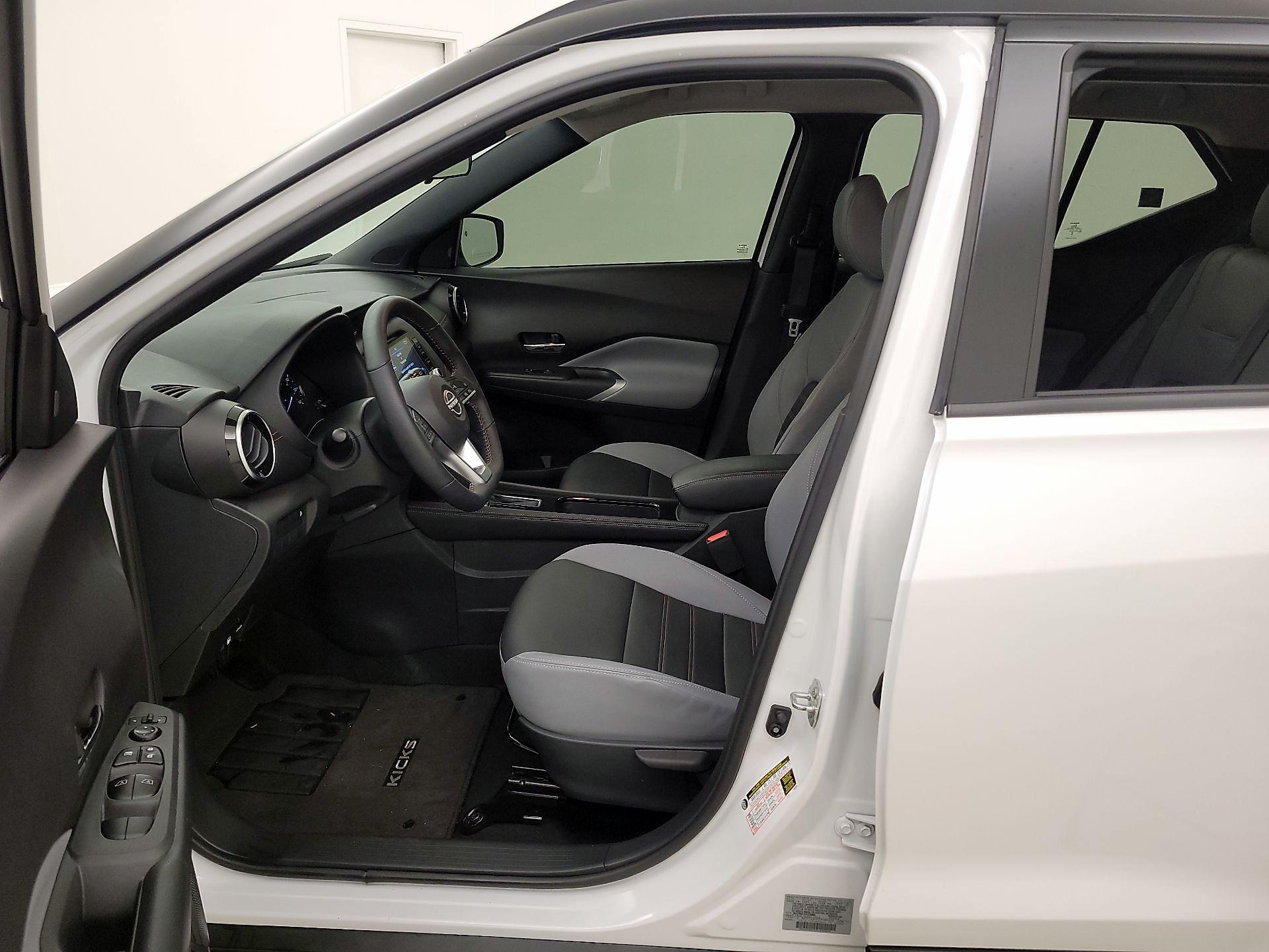 Thumbnail: 2023 Nissan Kicks - 11