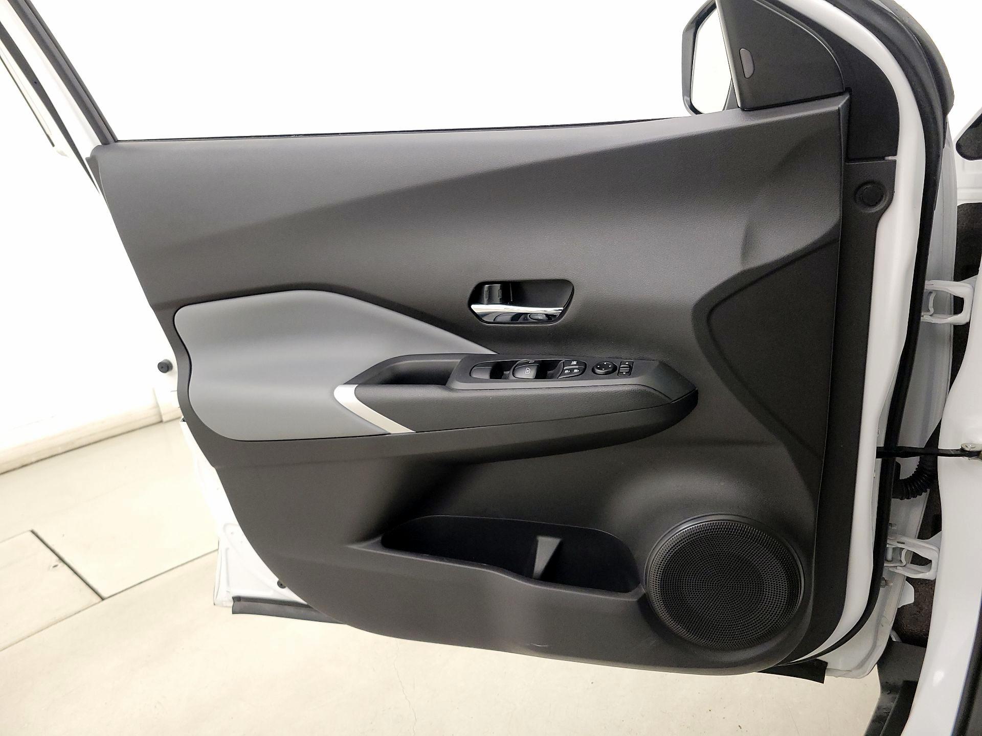 Thumbnail: 2023 Nissan Kicks - 12