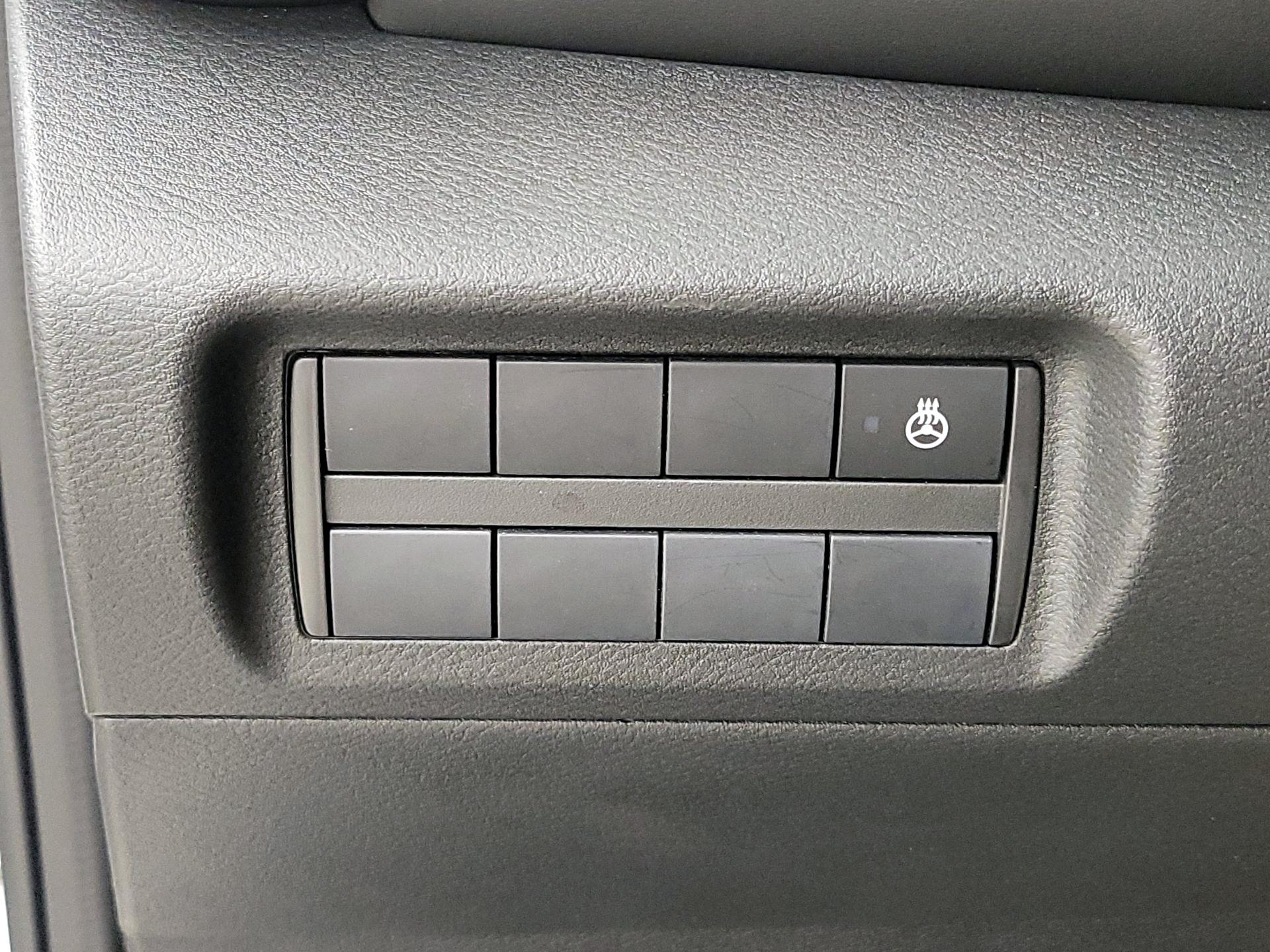 Thumbnail: 2023 Nissan Kicks - 13