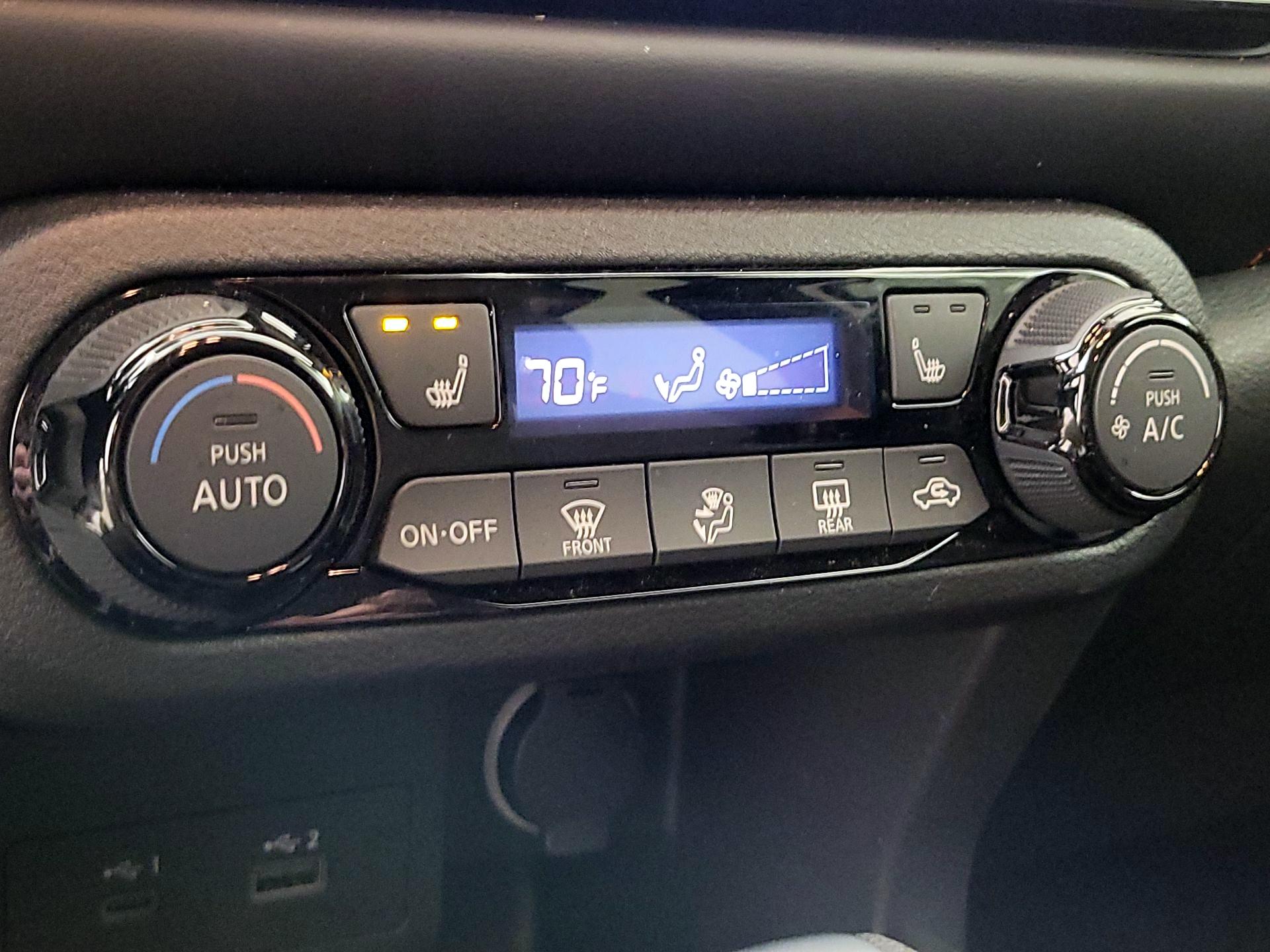 Thumbnail: 2023 Nissan Kicks - 16