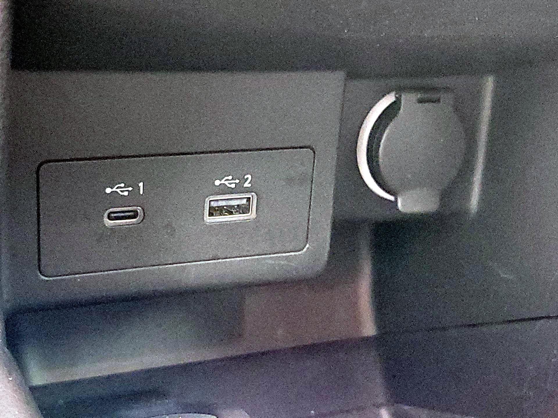 Thumbnail: 2023 Nissan Kicks - 18