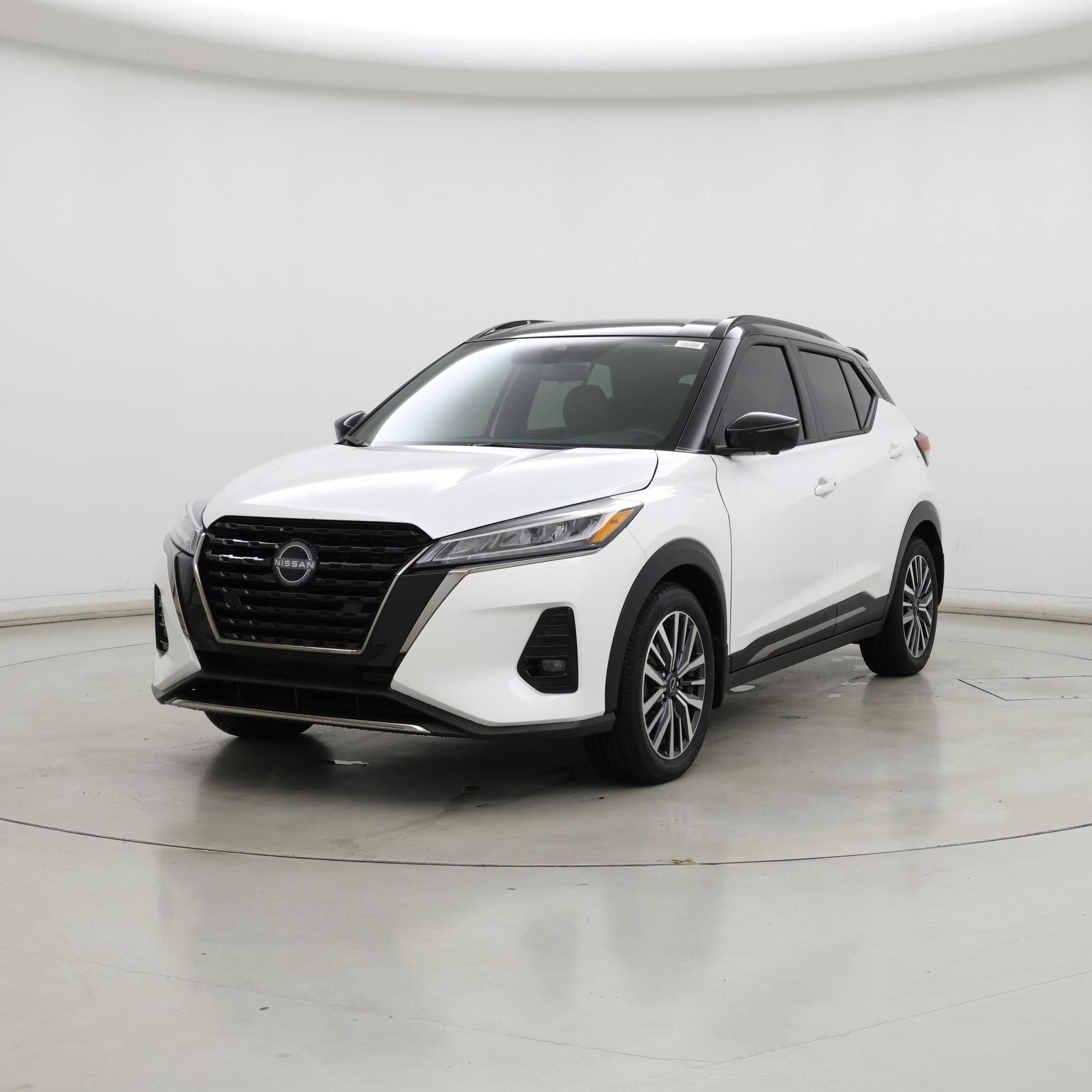 Thumbnail: 2023 Nissan Kicks - 4