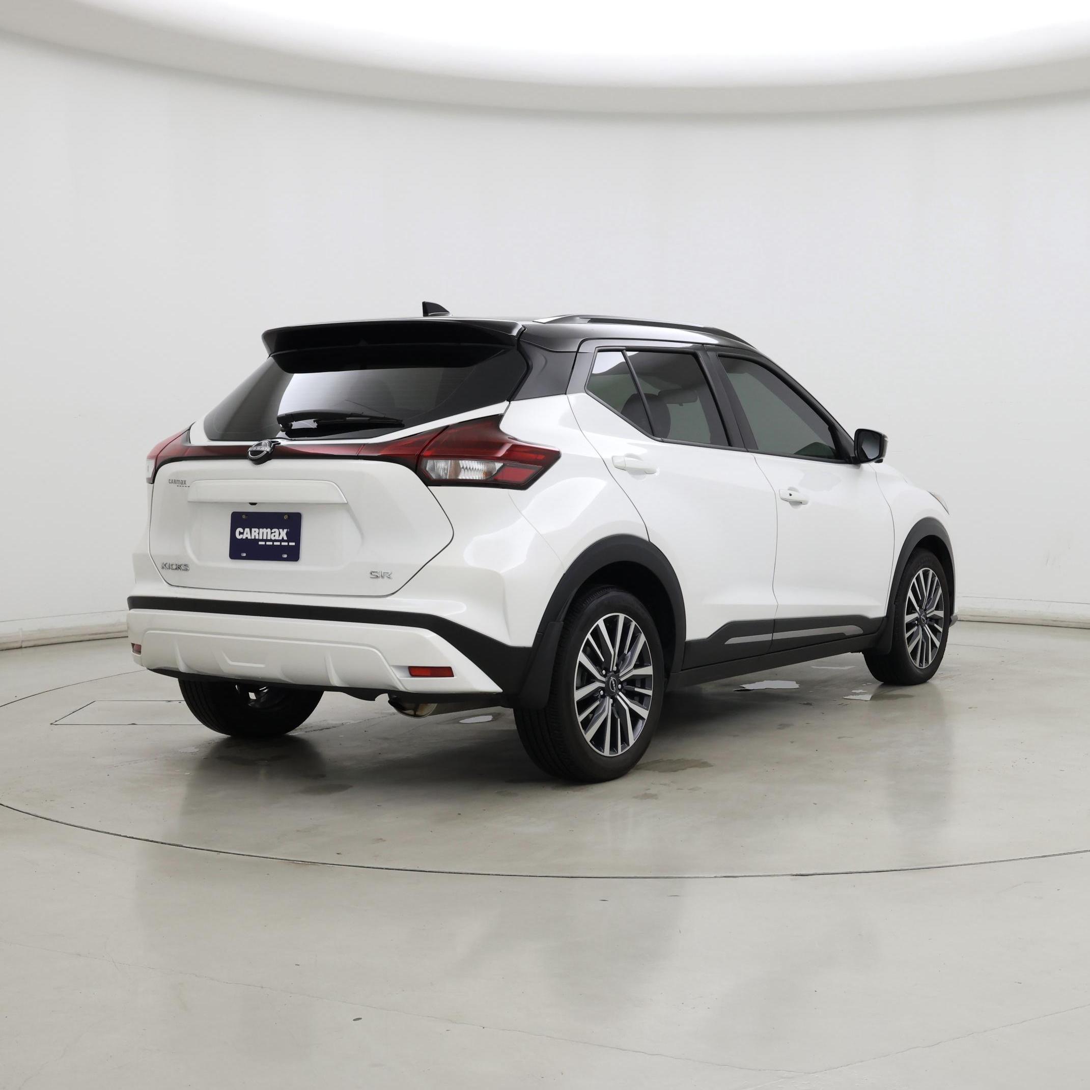 Thumbnail: 2023 Nissan Kicks - 8