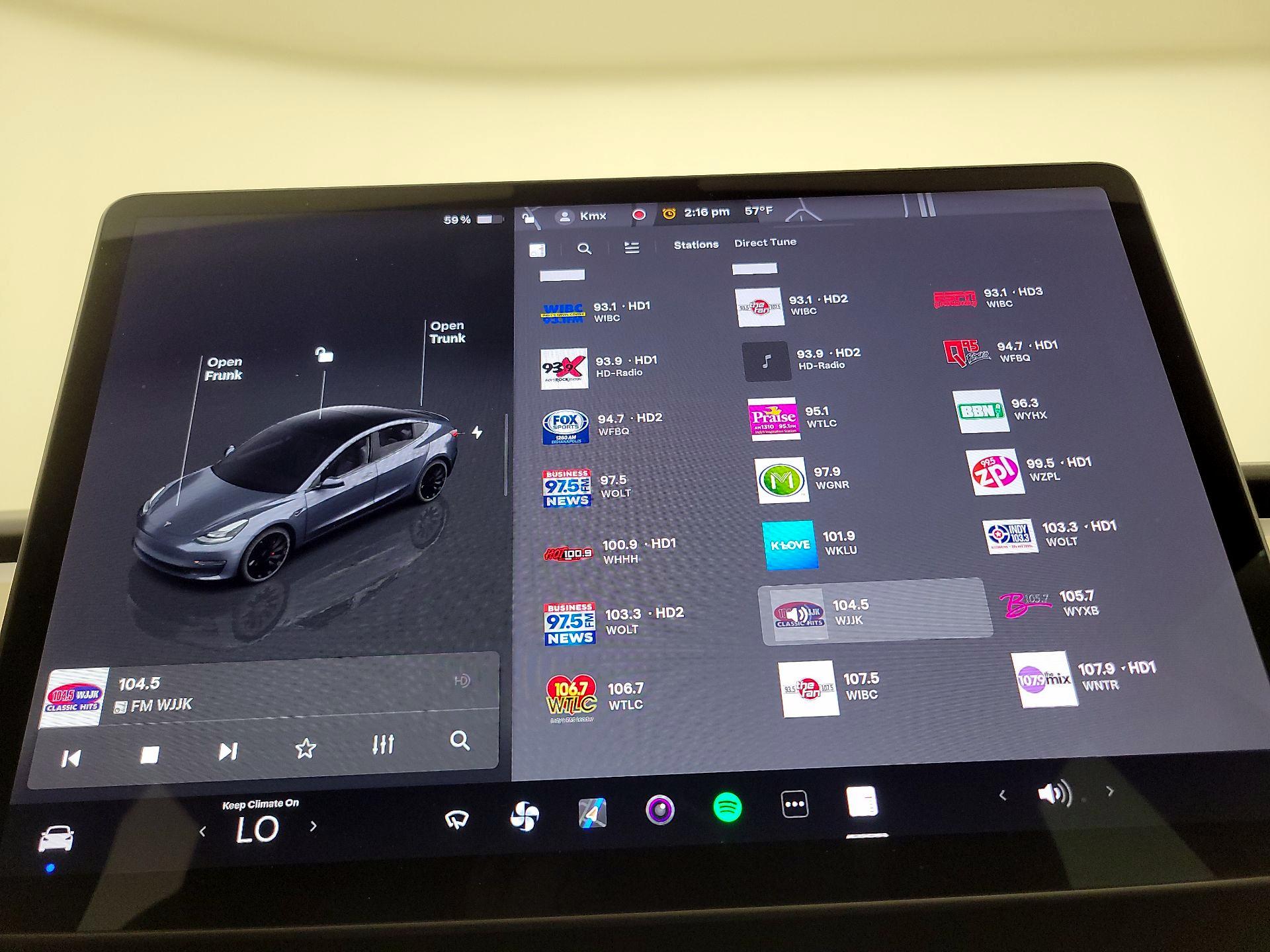 Thumbnail: 2022 Tesla Model 3 - 15