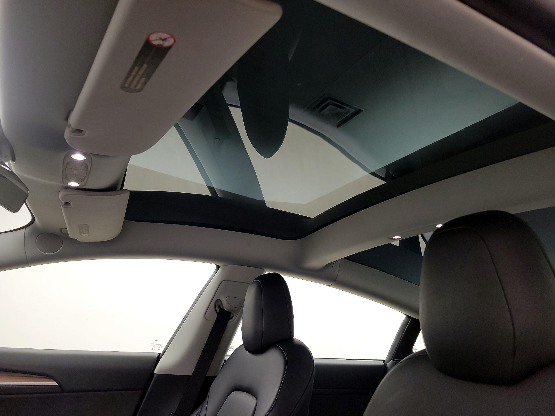 Thumbnail: 2022 Tesla Model 3 - 18