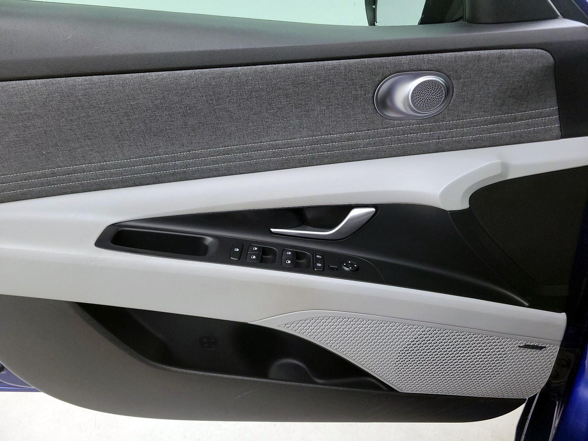 Thumbnail: 2023 Hyundai Elantra - 12