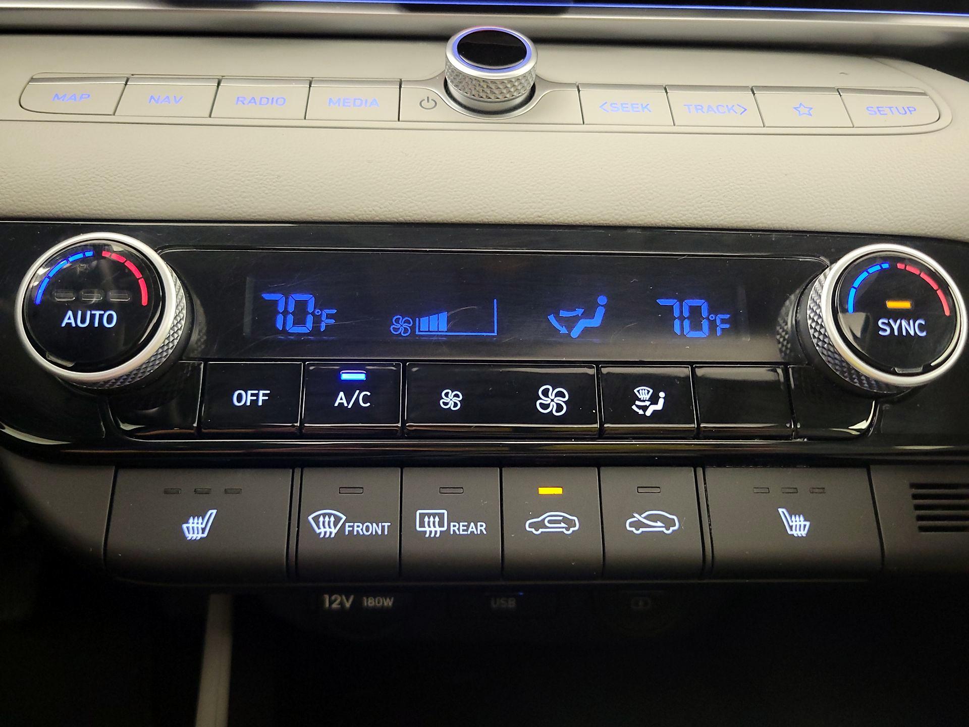 Thumbnail: 2023 Hyundai Elantra - 17