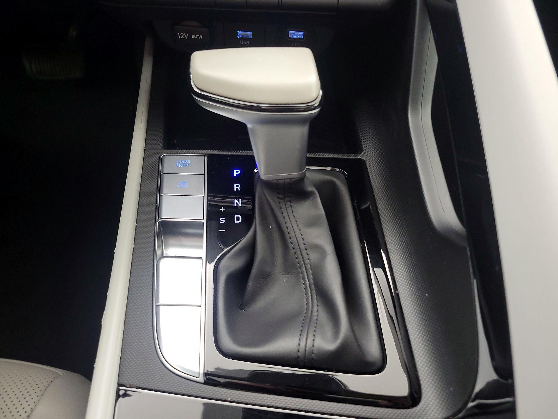 Thumbnail: 2023 Hyundai Elantra - 18