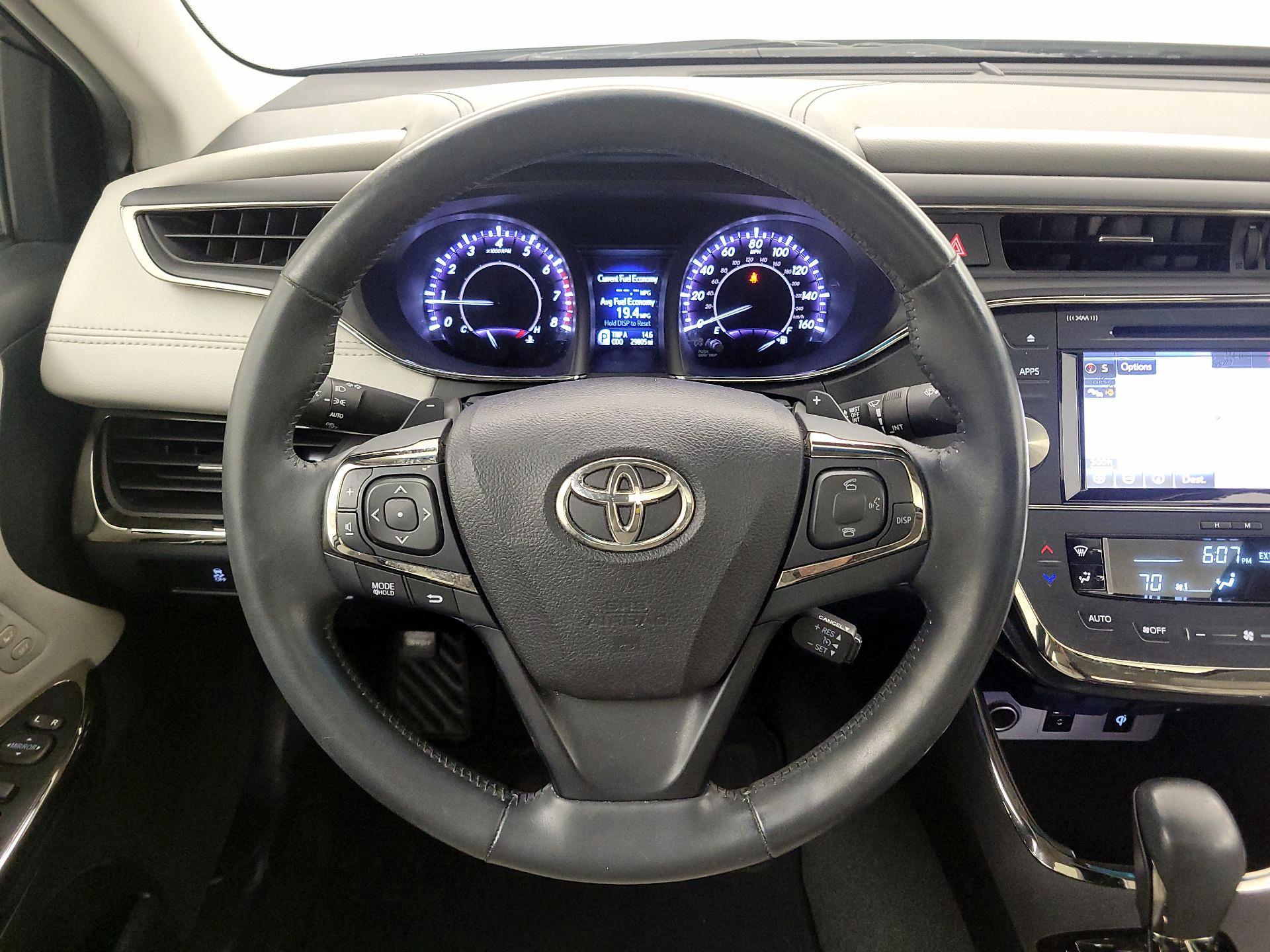 Thumbnail: 2016 Toyota Avalon - 10