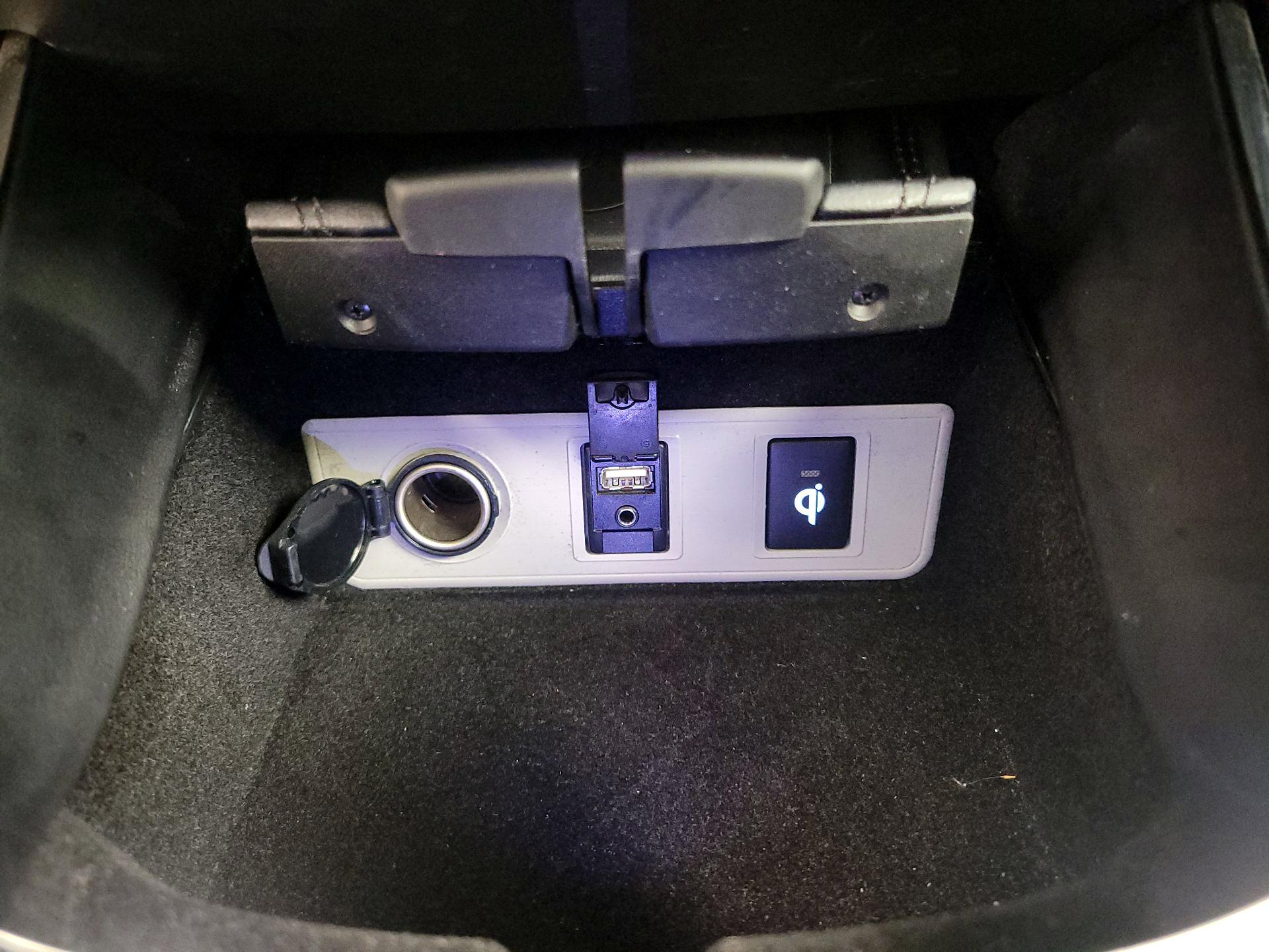 Thumbnail: 2016 Toyota Avalon - 19