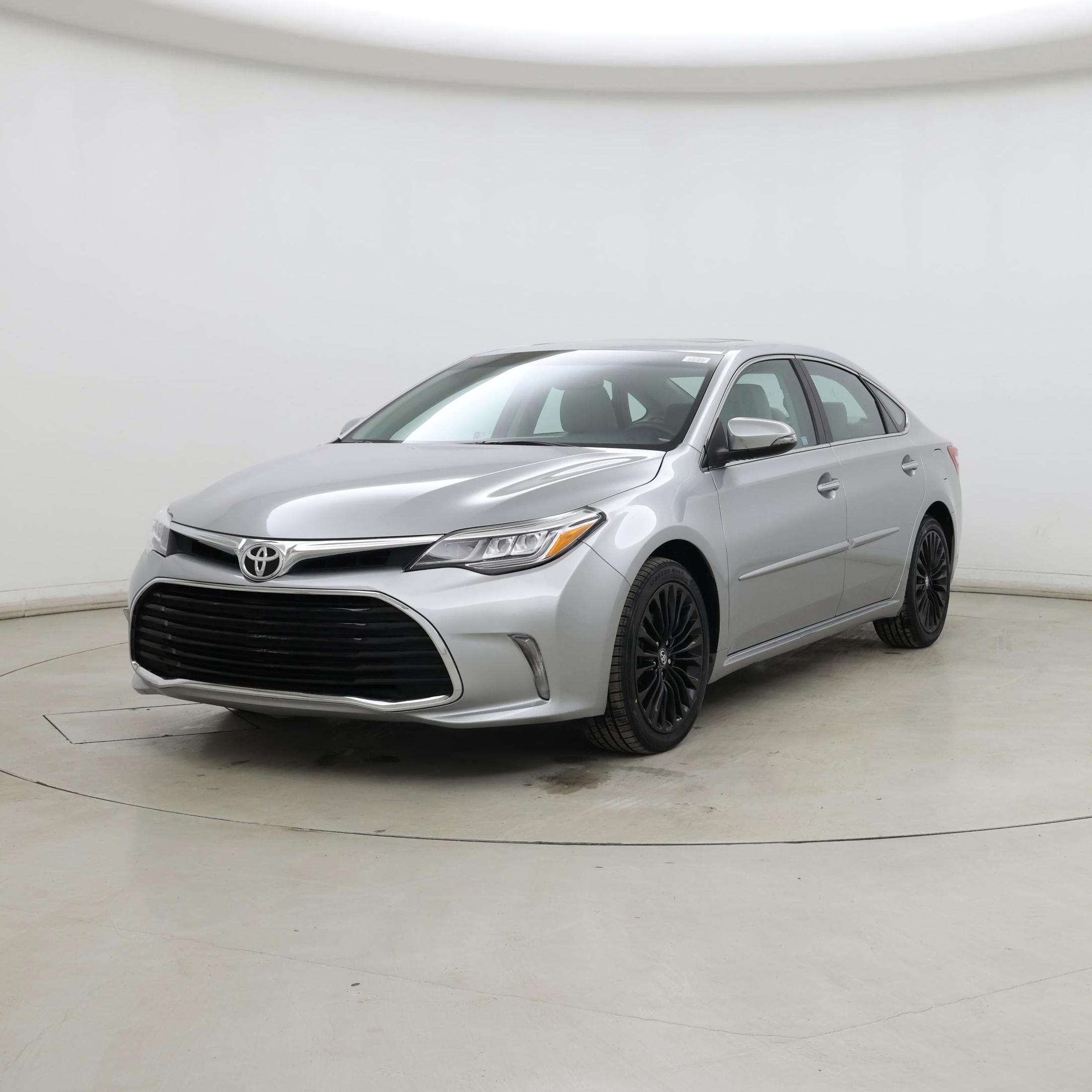 Thumbnail: 2016 Toyota Avalon - 4