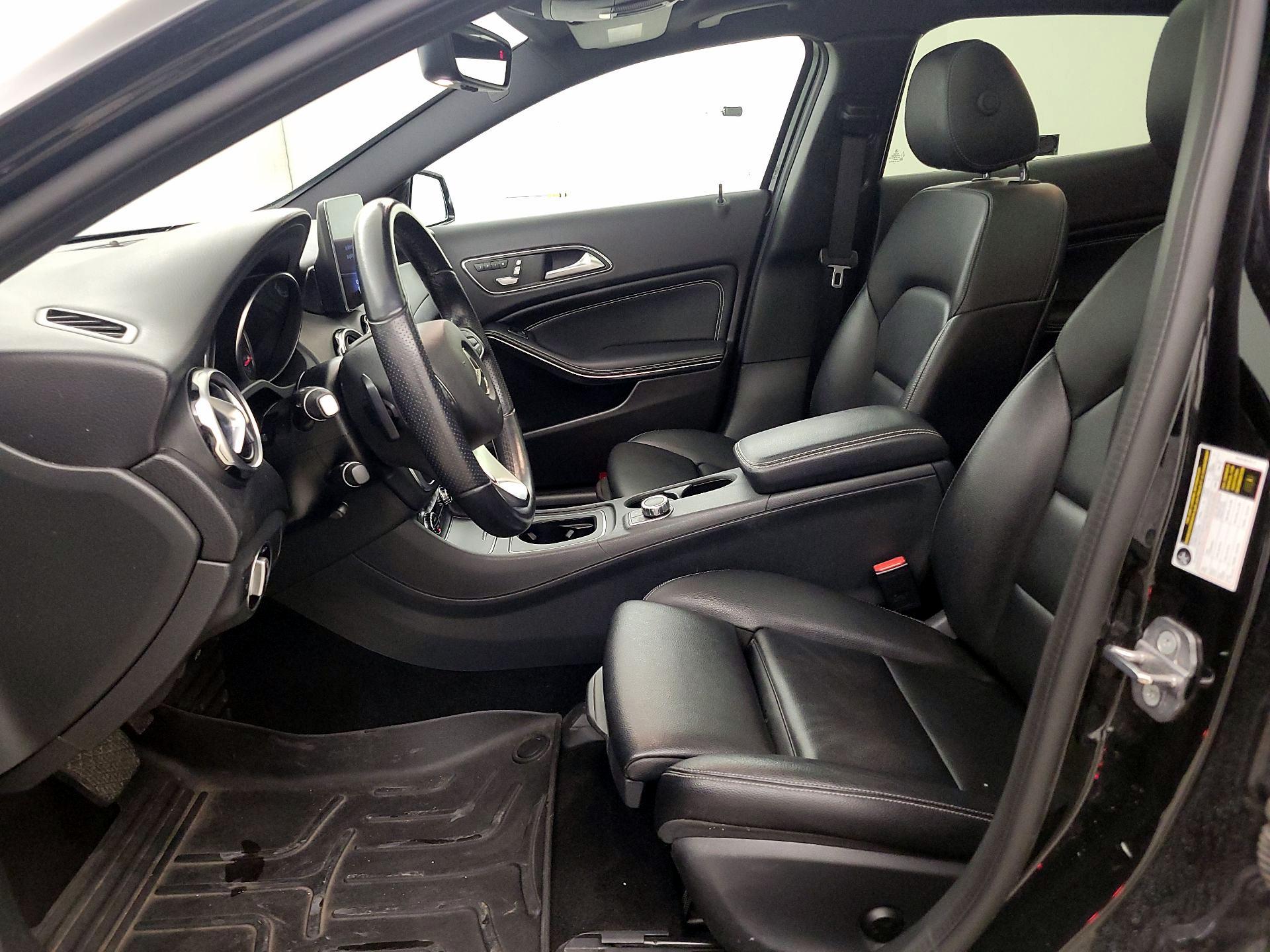 Thumbnail: 2020 Mercedes-Benz GLA - 11