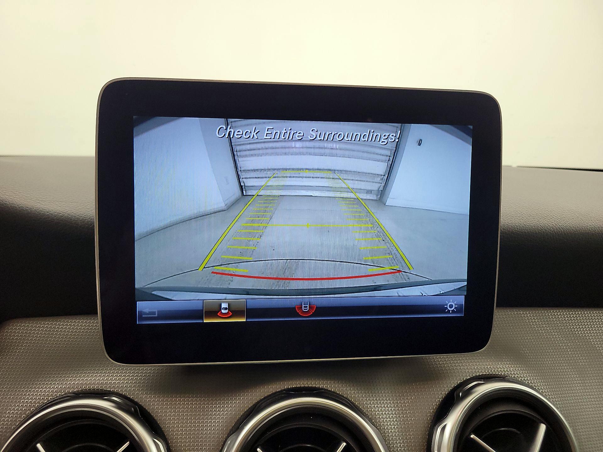 Thumbnail: 2020 Mercedes-Benz GLA - 14