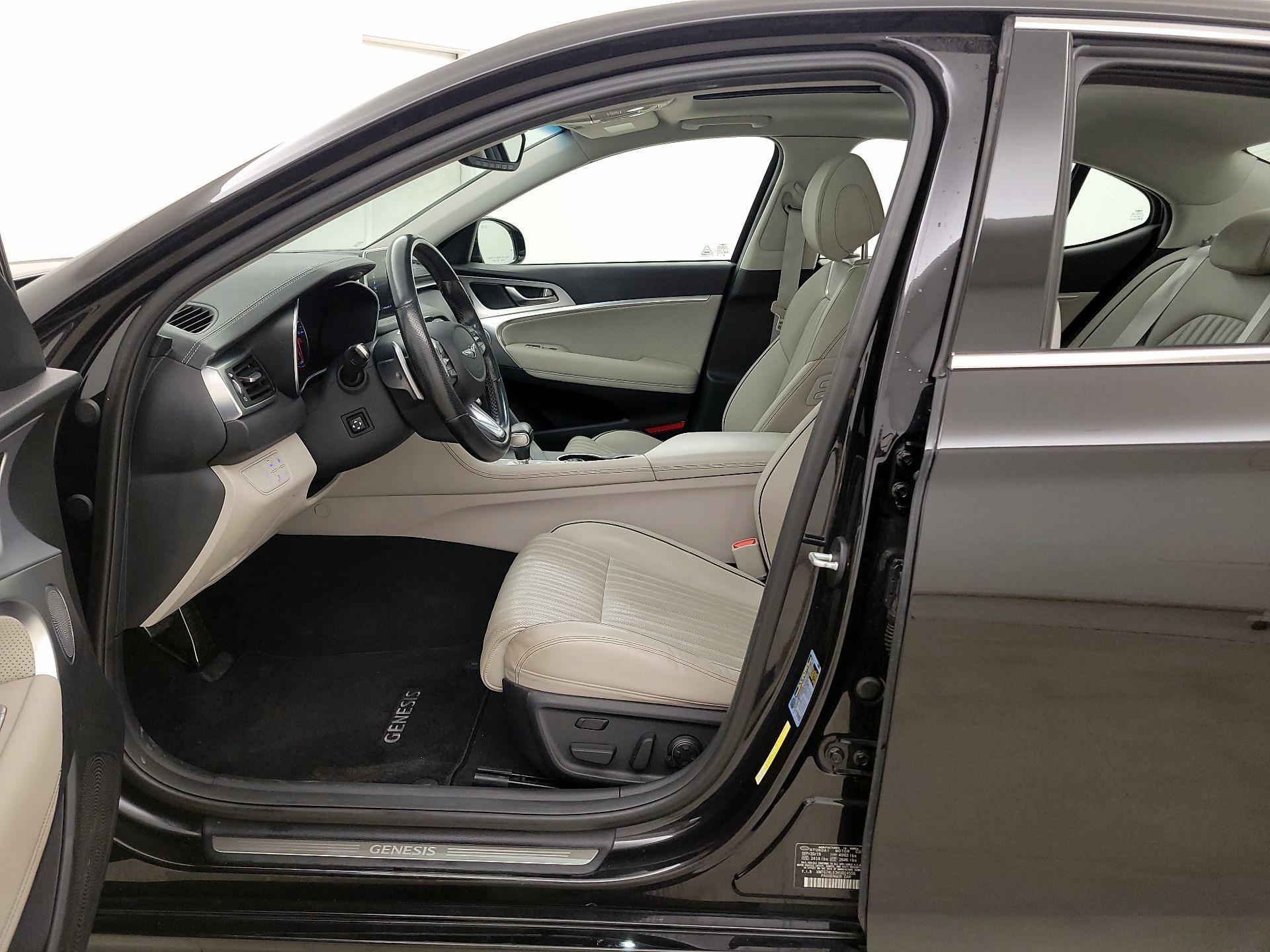 Thumbnail: 2019 Genesis G70 - 11