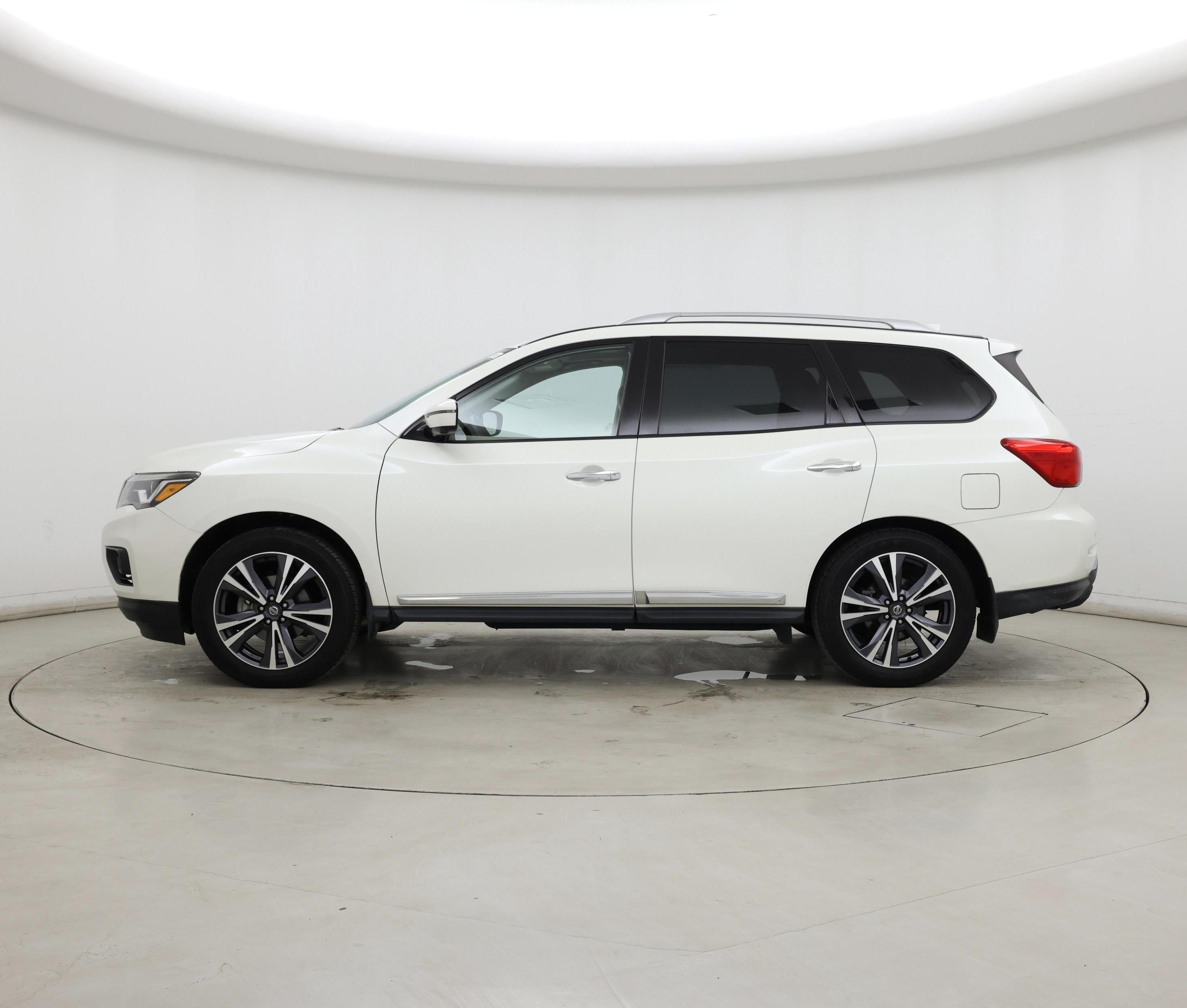 Thumbnail: 2020 Nissan Pathfinder - 3