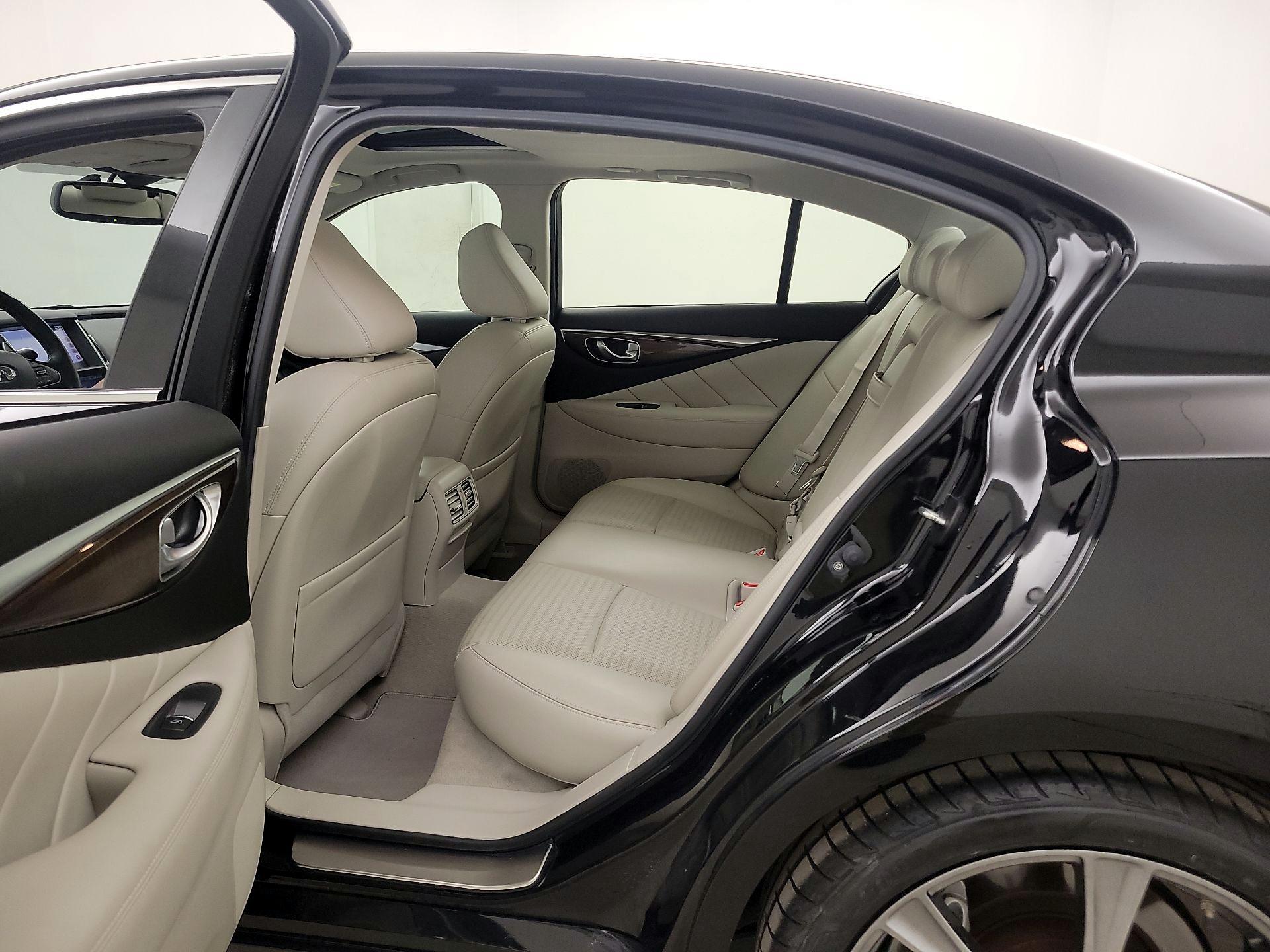 Thumbnail: 2016 INFINITI Q50 - 20