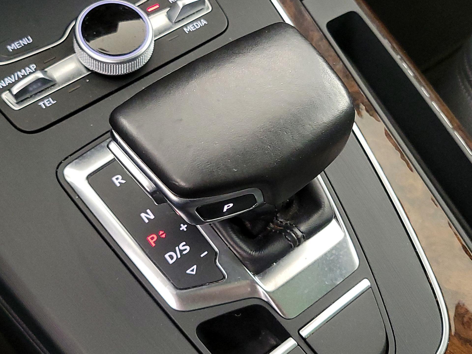 Thumbnail: 2018 Audi Q5 - 18