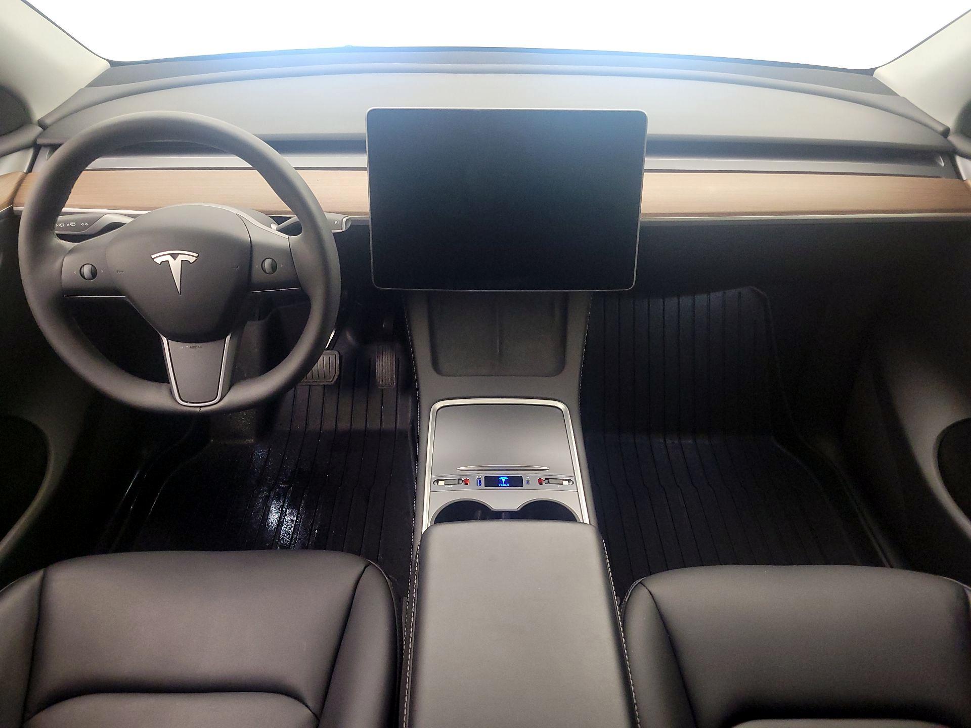 Thumbnail: 2024 Tesla Model Y - 9