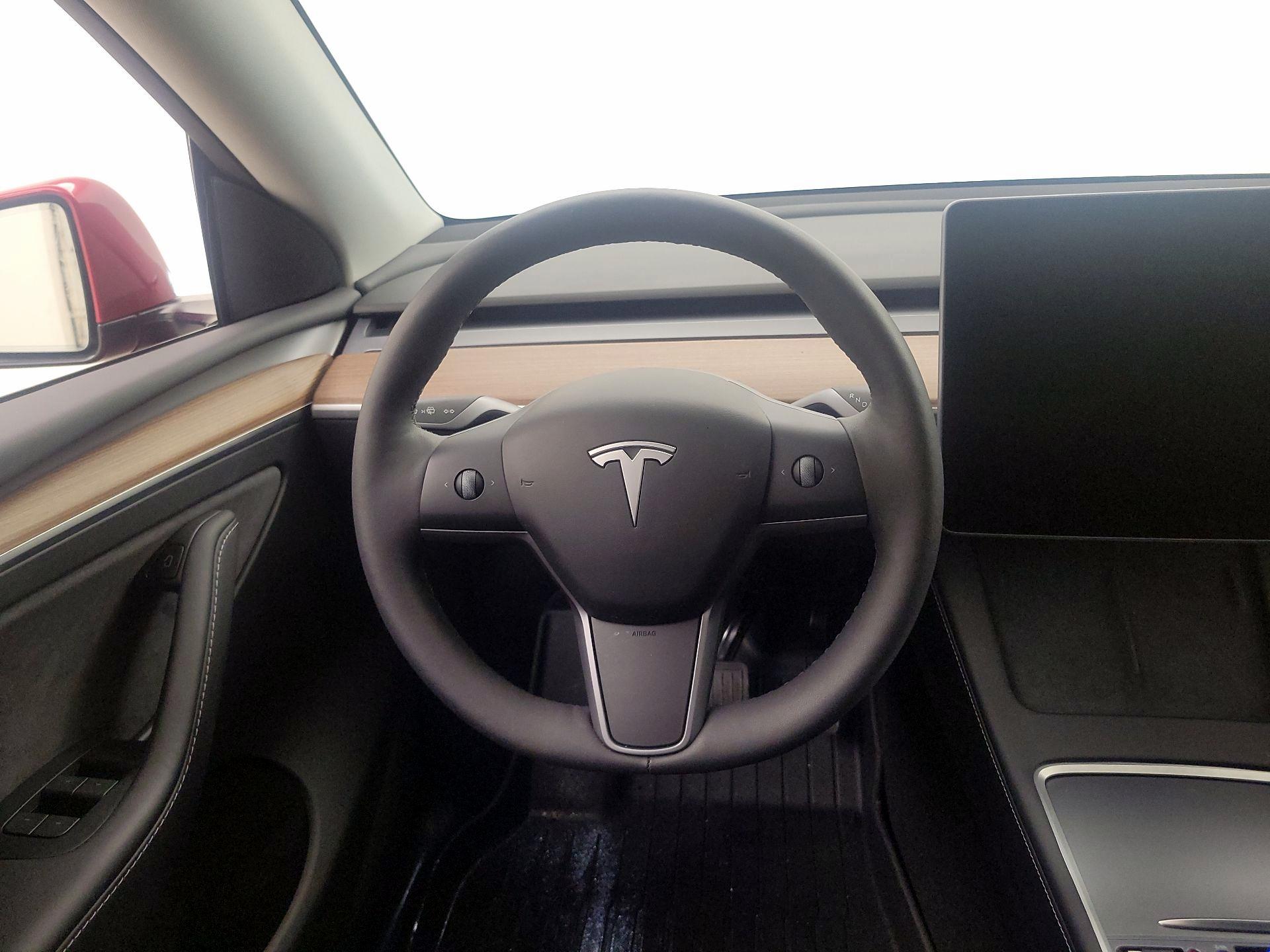 Thumbnail: 2024 Tesla Model Y - 10