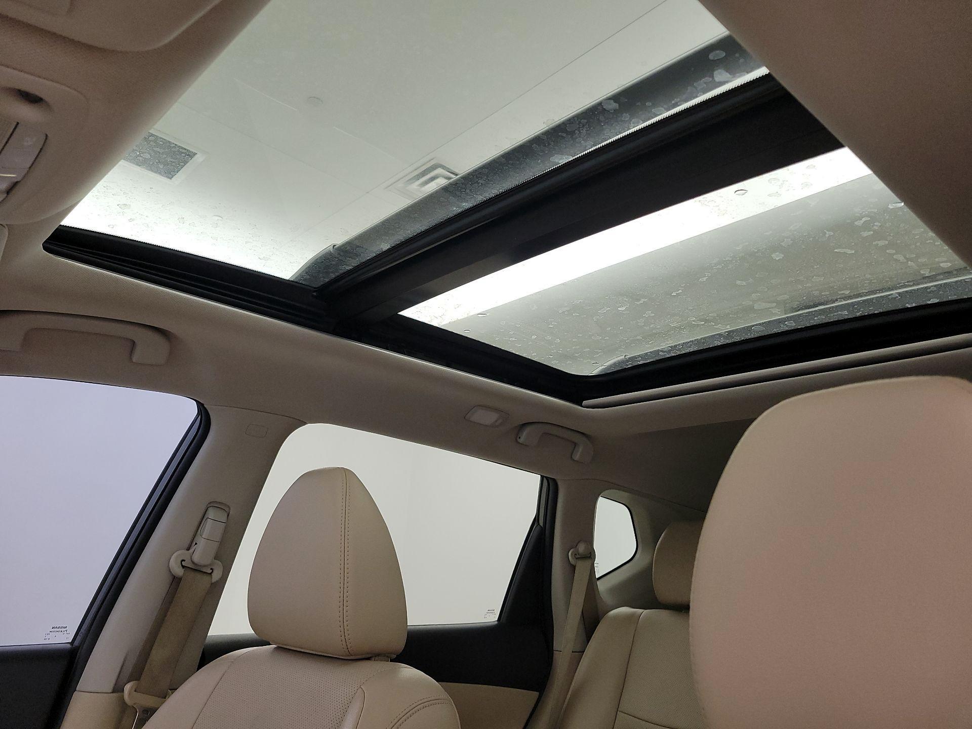 Thumbnail: 2016 Nissan Rogue - 20