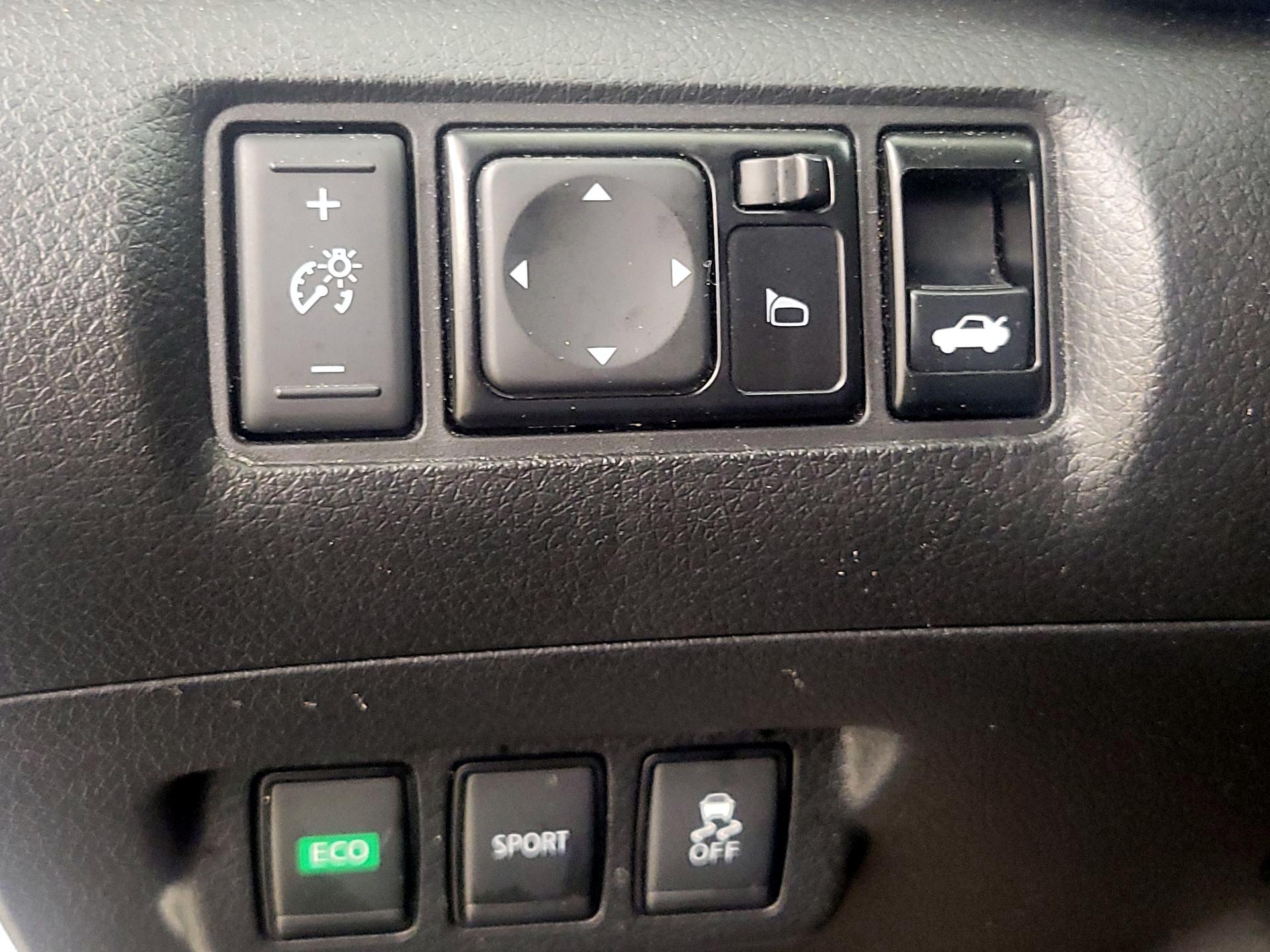 Thumbnail: 2018 Nissan Sentra - 13