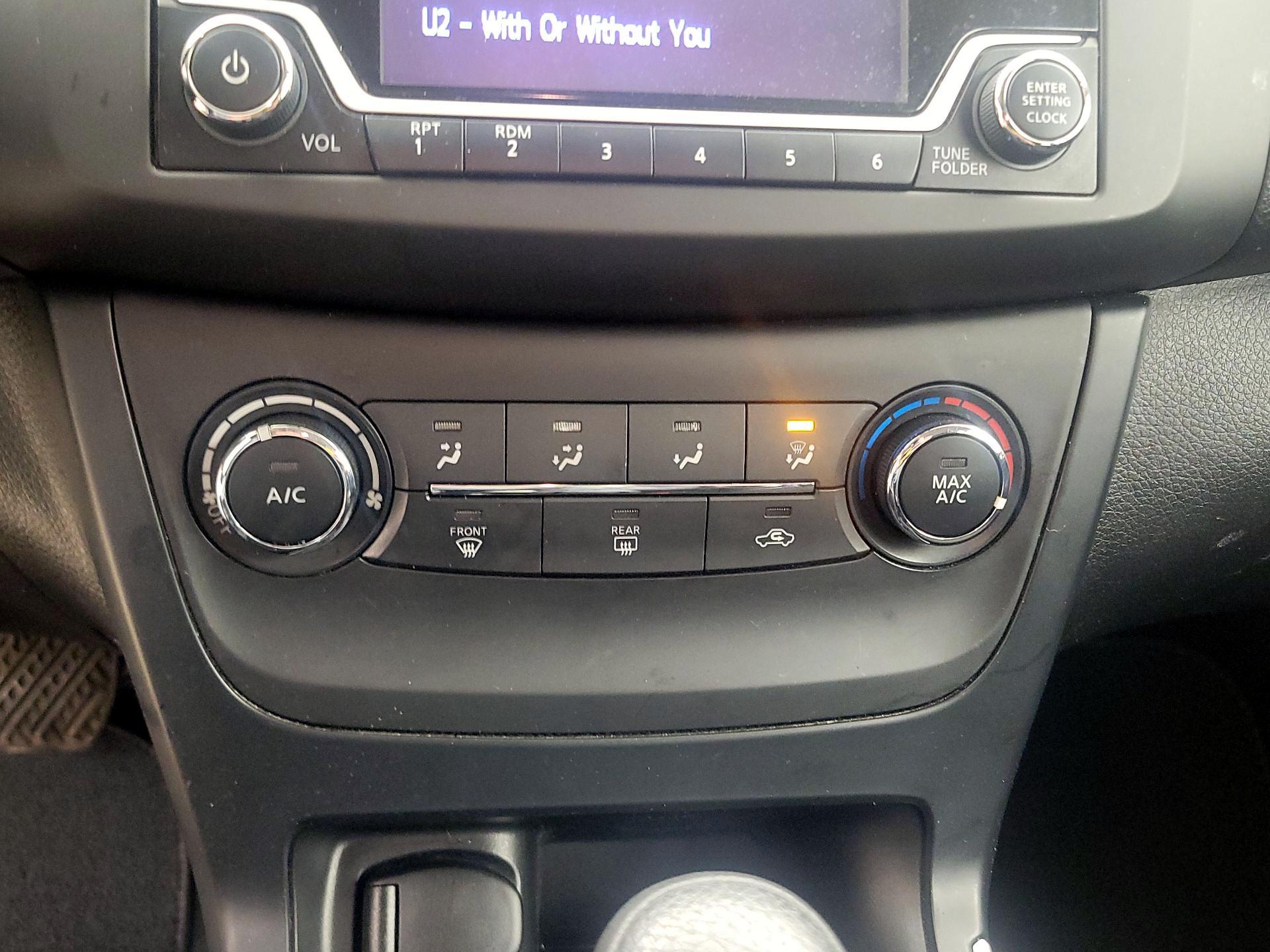 Thumbnail: 2018 Nissan Sentra - 16