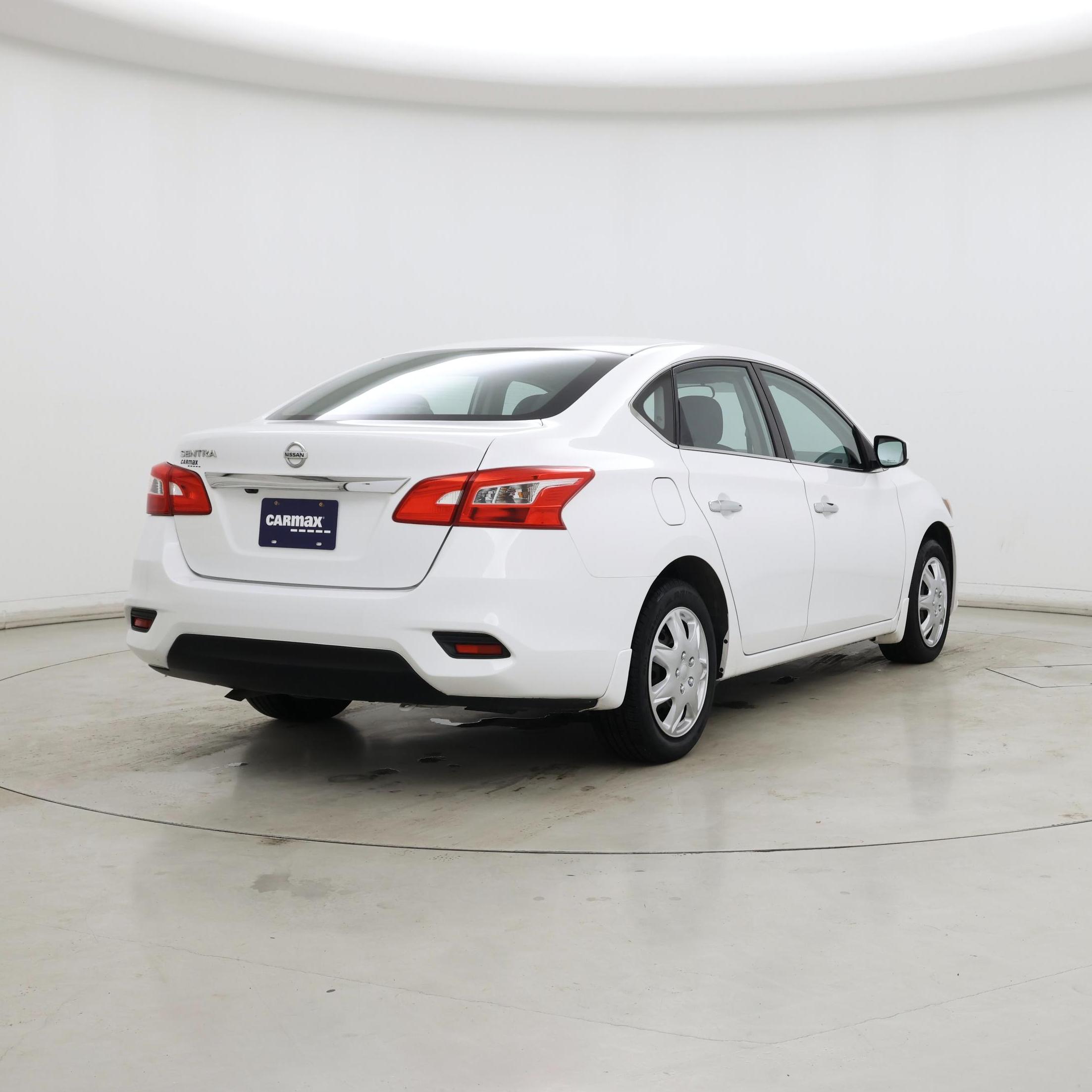 Thumbnail: 2018 Nissan Sentra - 8