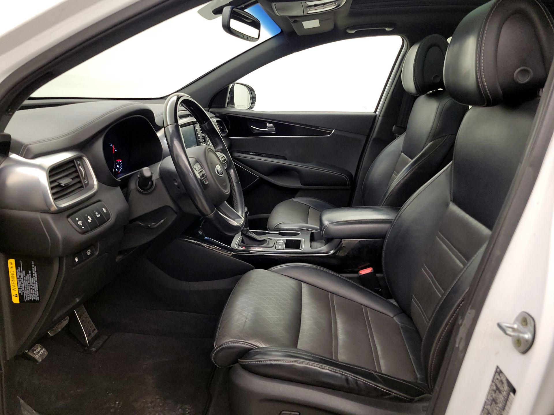 Thumbnail: 2016 Kia Sorento - 11