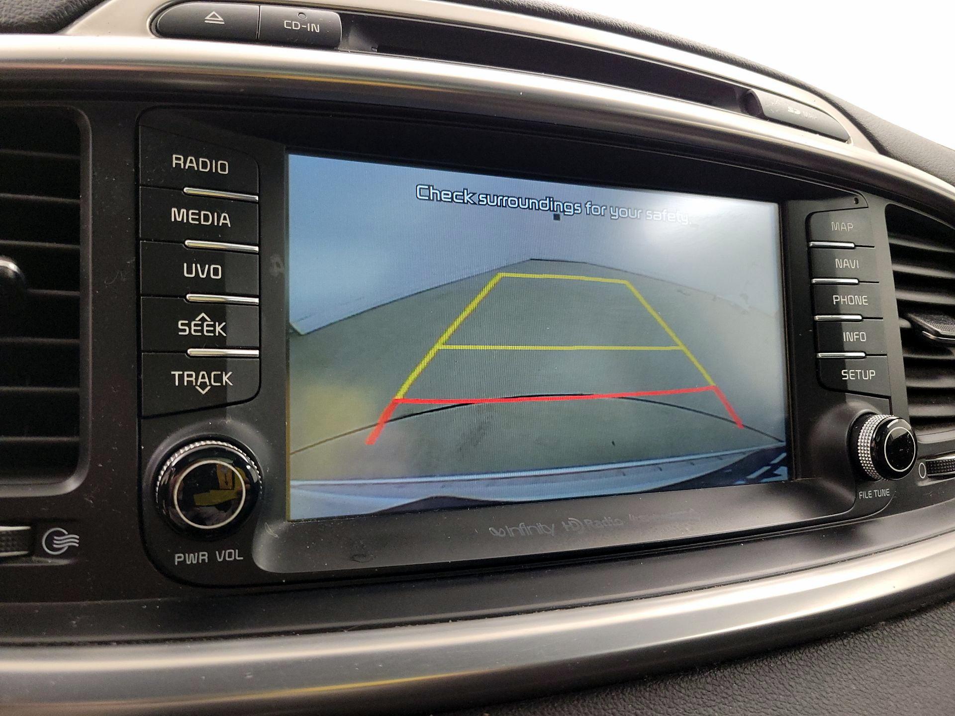 Thumbnail: 2016 Kia Sorento - 15