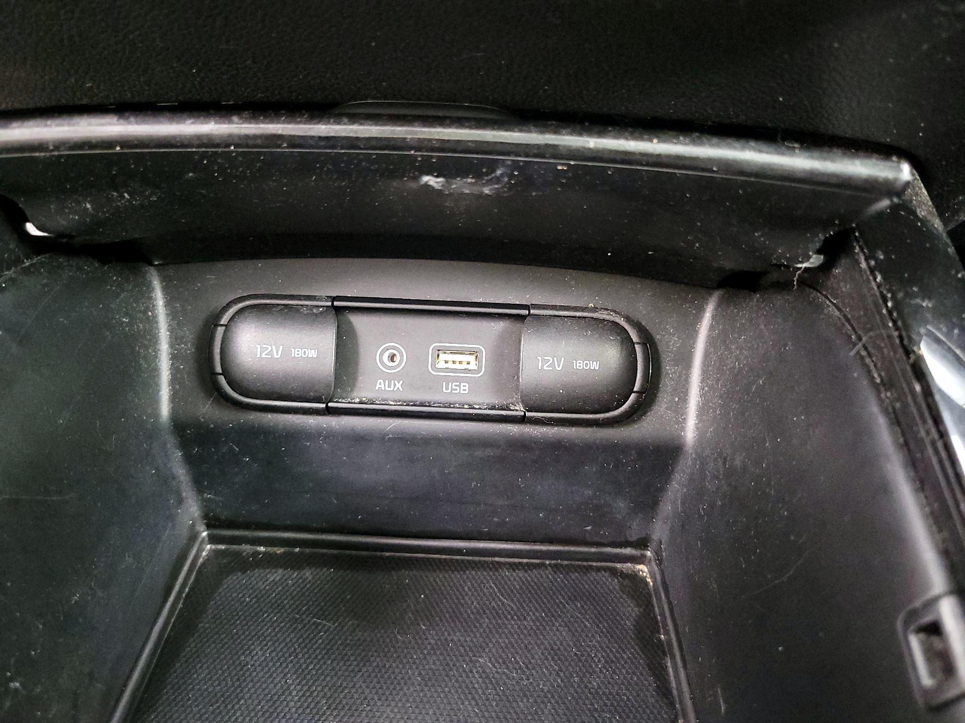 Thumbnail: 2016 Kia Sorento - 19