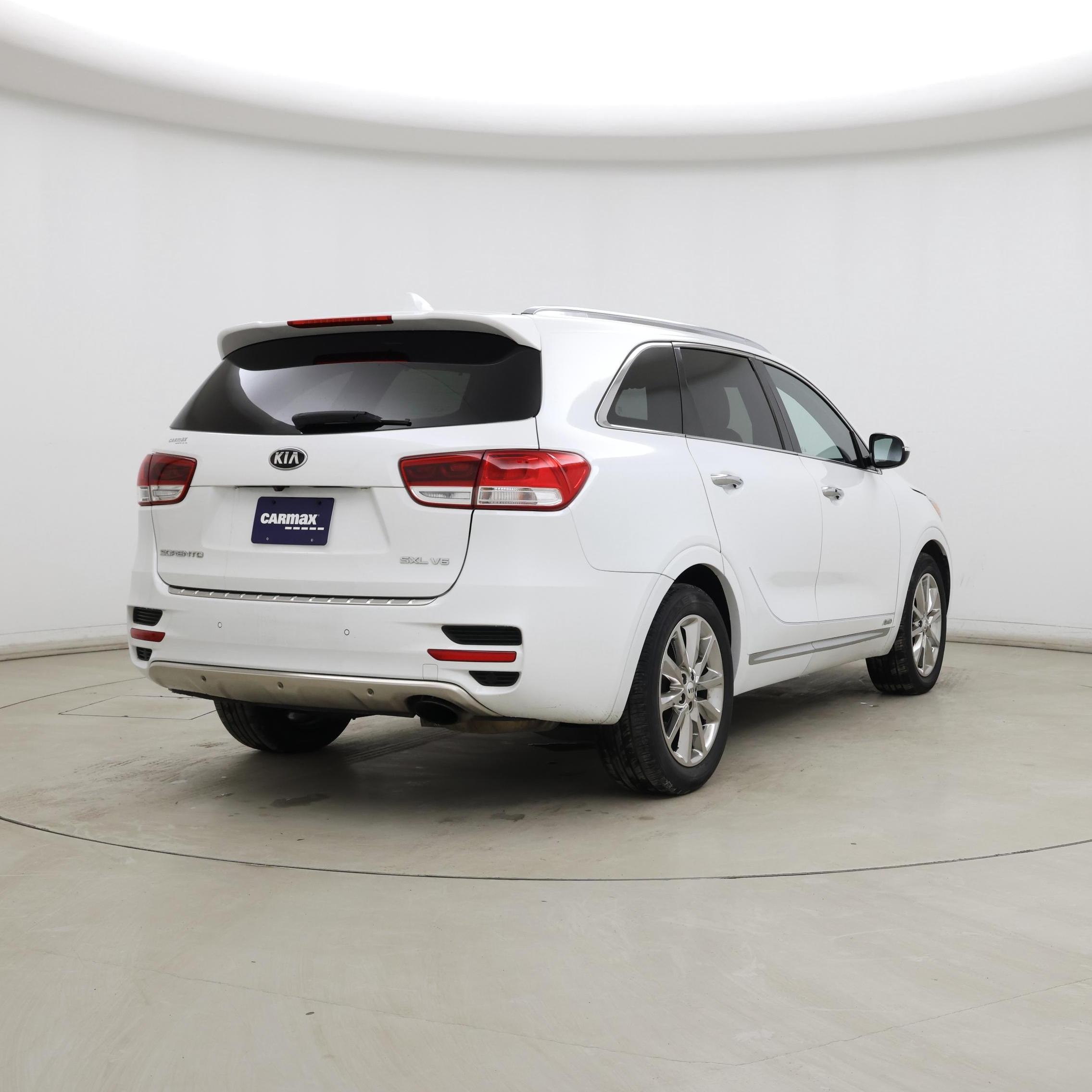 Thumbnail: 2016 Kia Sorento - 8