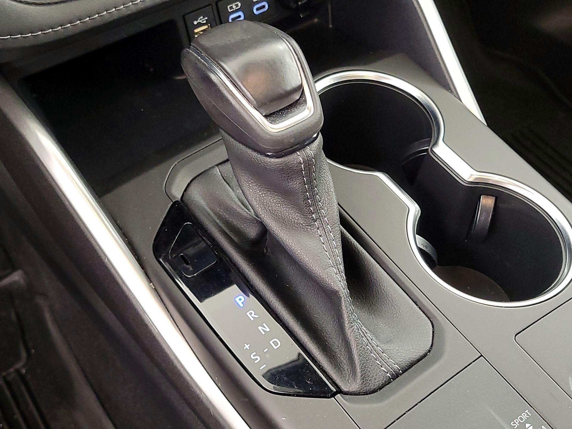 Thumbnail: 2023 Toyota Highlander - 17