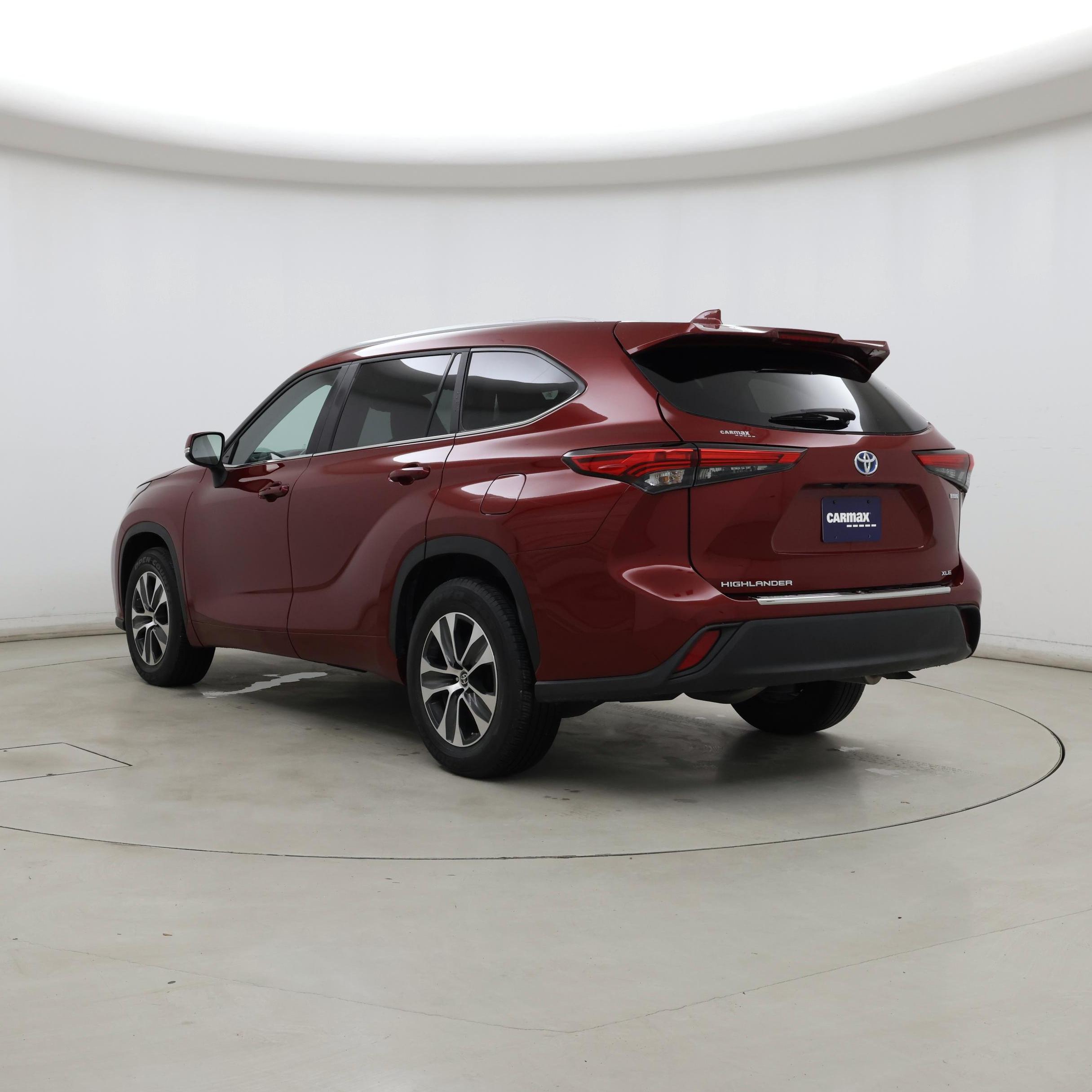 Thumbnail: 2023 Toyota Highlander - 2