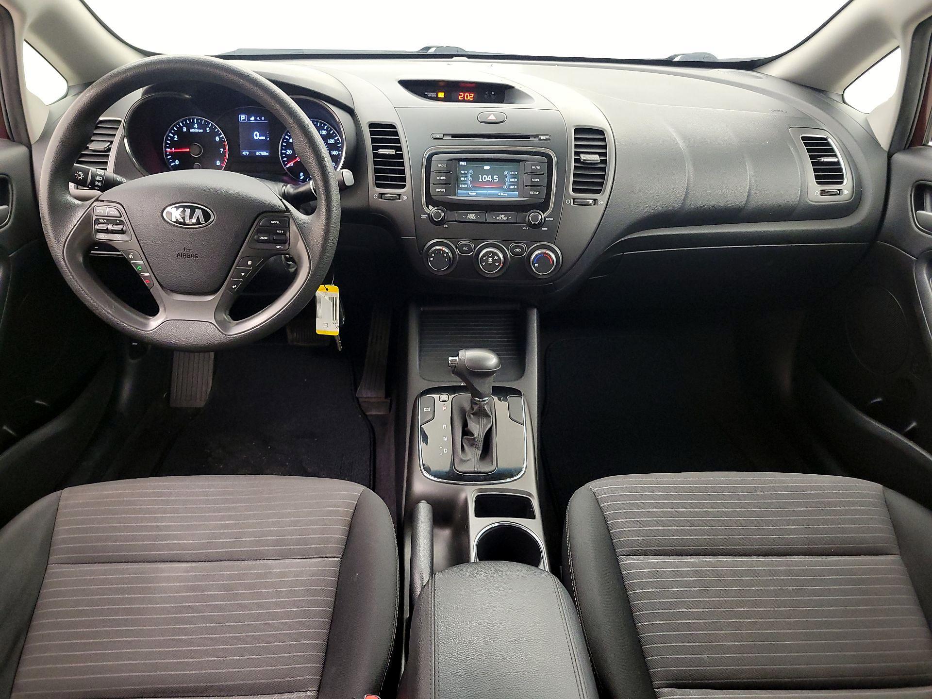 Thumbnail: 2017 Kia Forte - 9